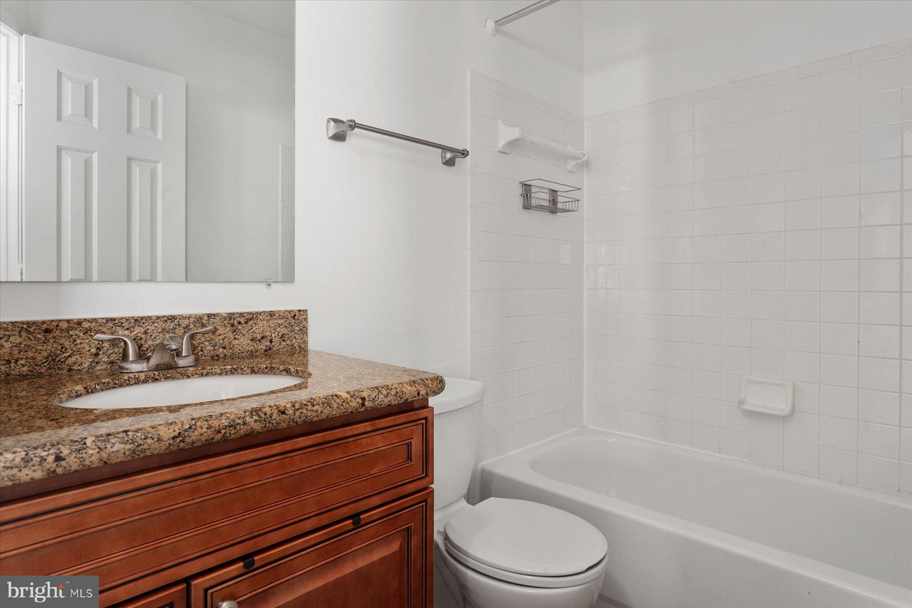 CEDAR GROVE AT CROFTON - Residential