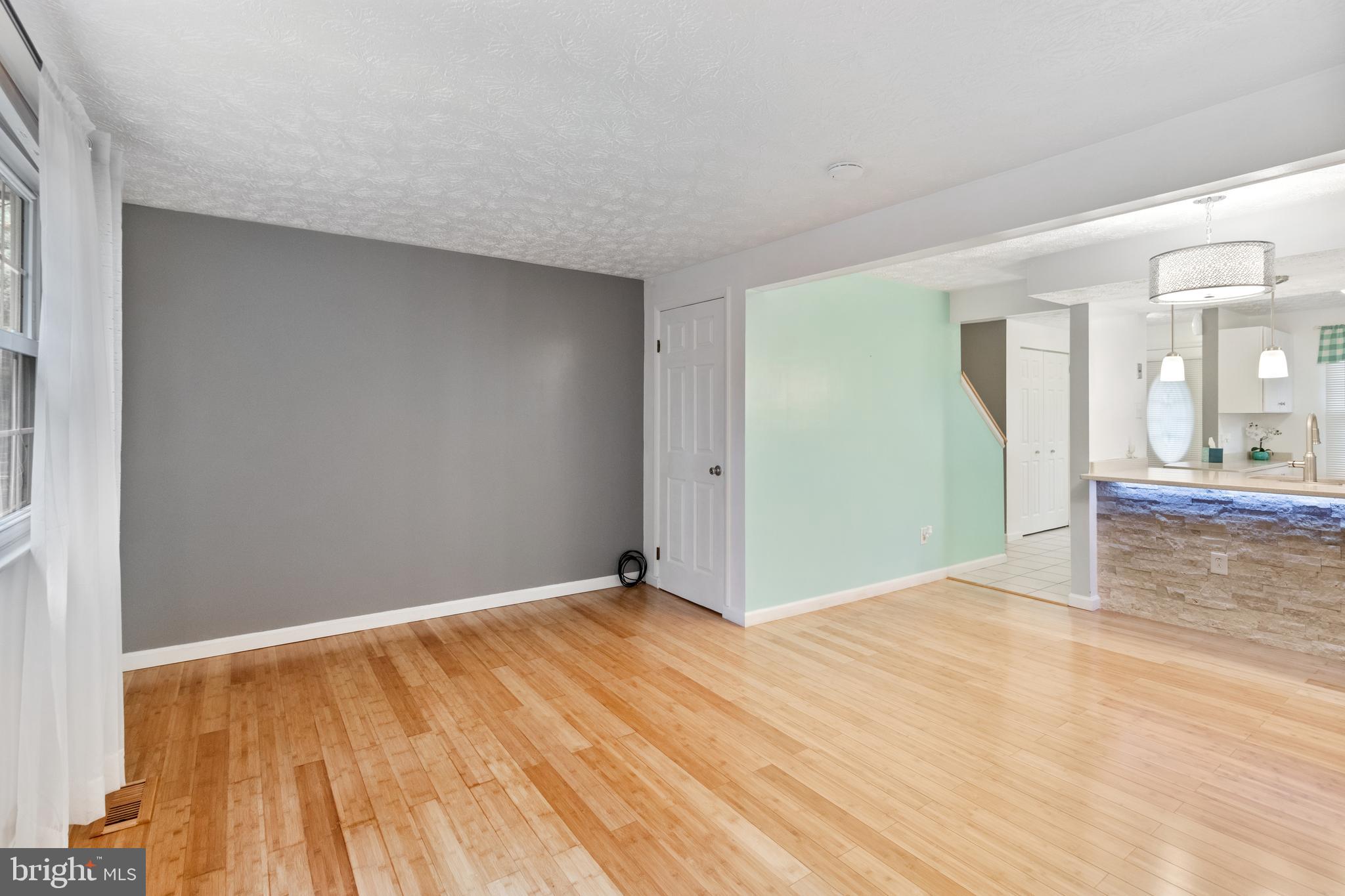 MURRAY HILL - Residential