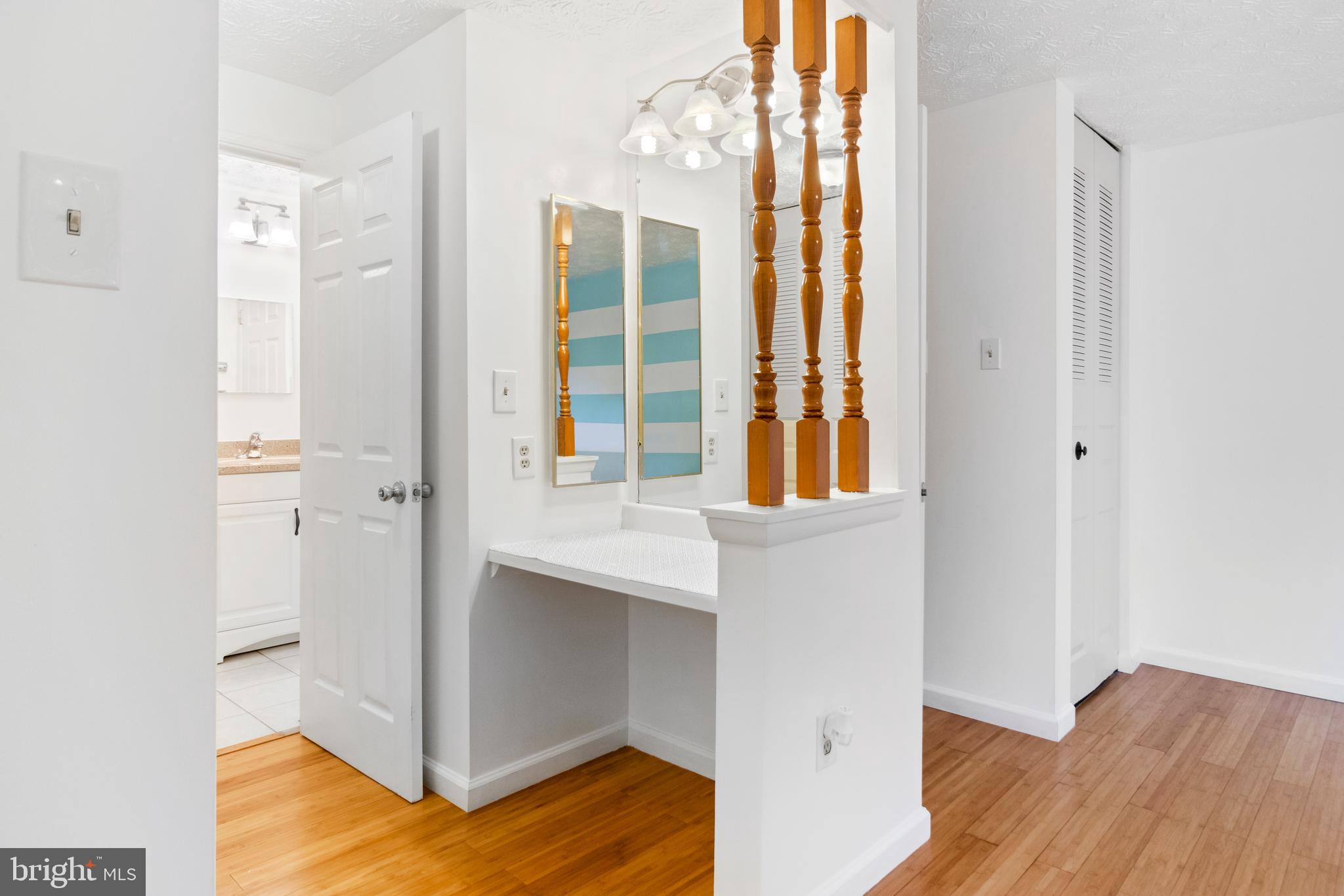 MURRAY HILL - Residential