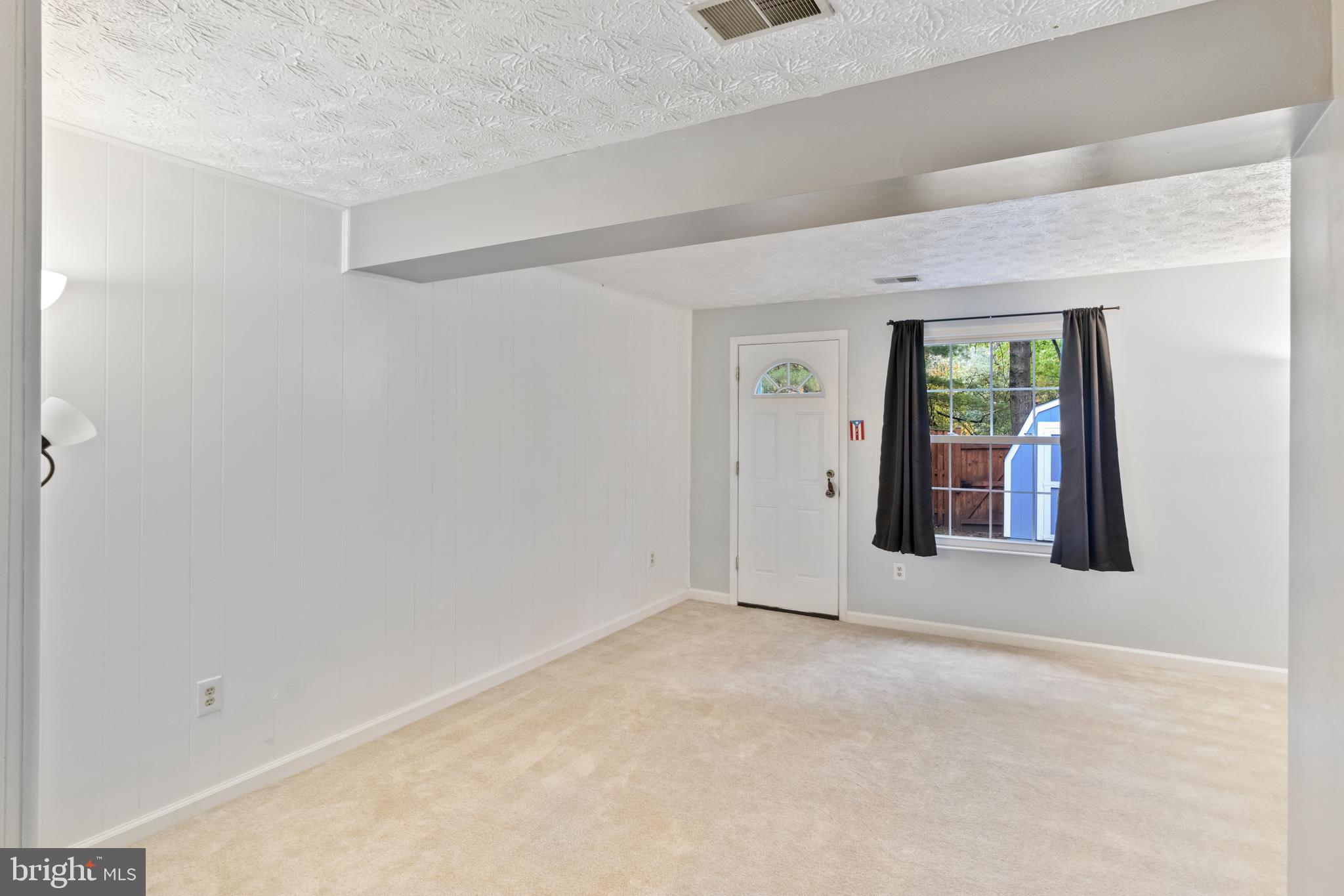 MURRAY HILL - Residential