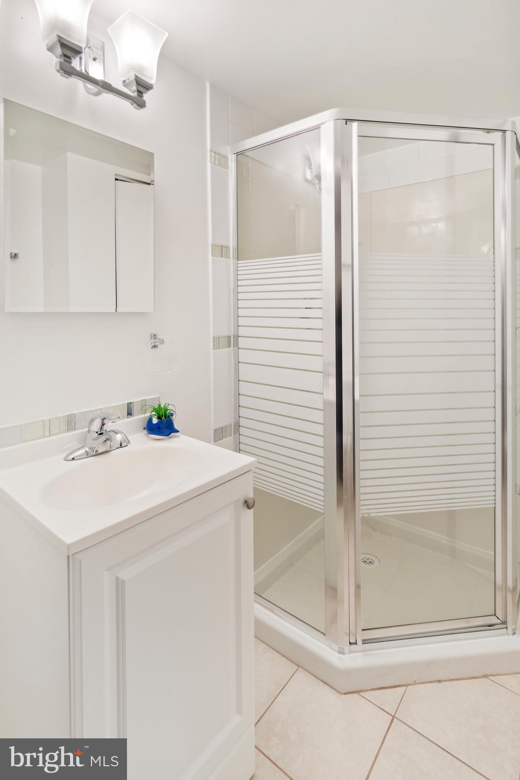 MURRAY HILL - Residential