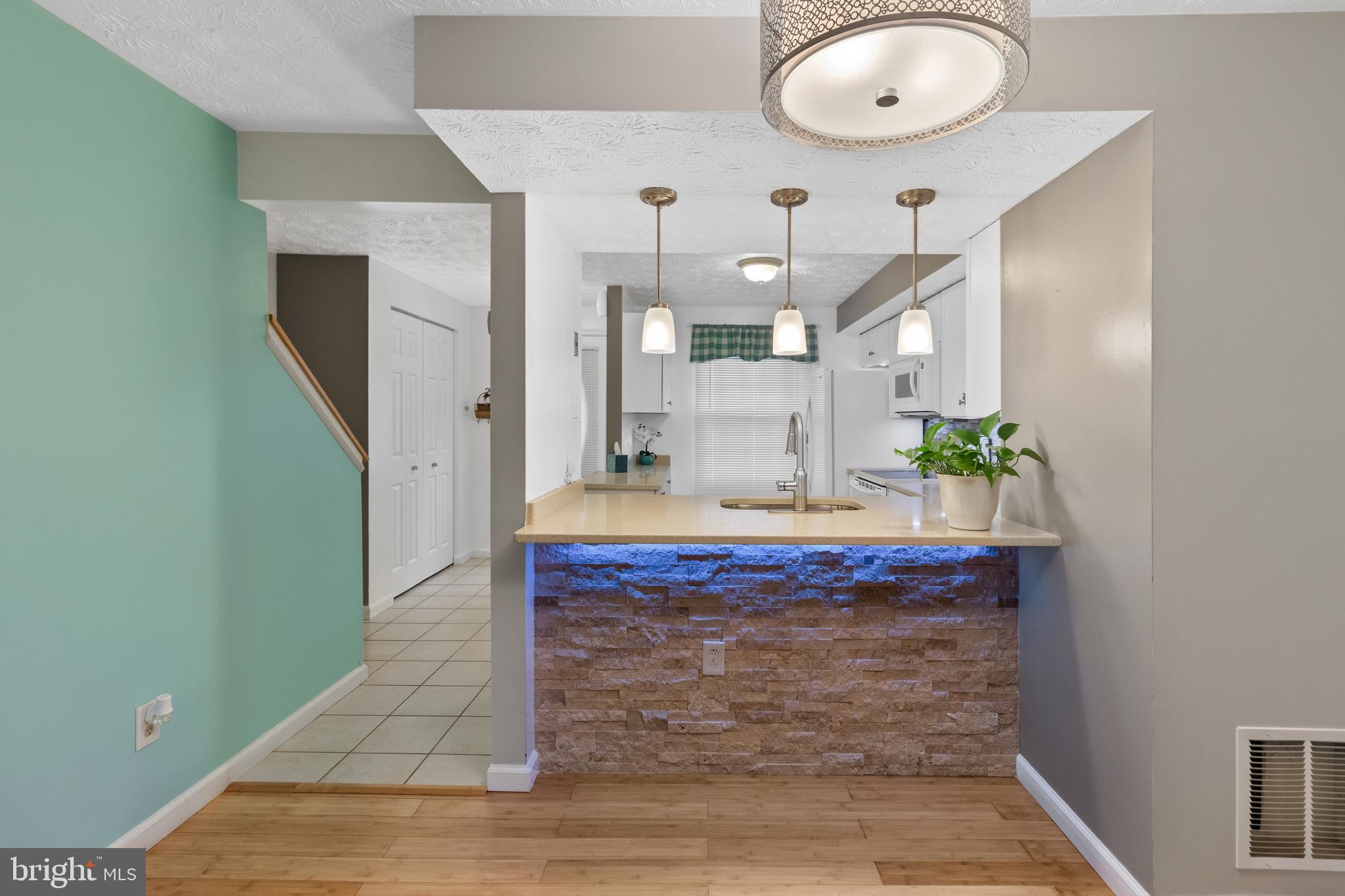 MURRAY HILL - Residential