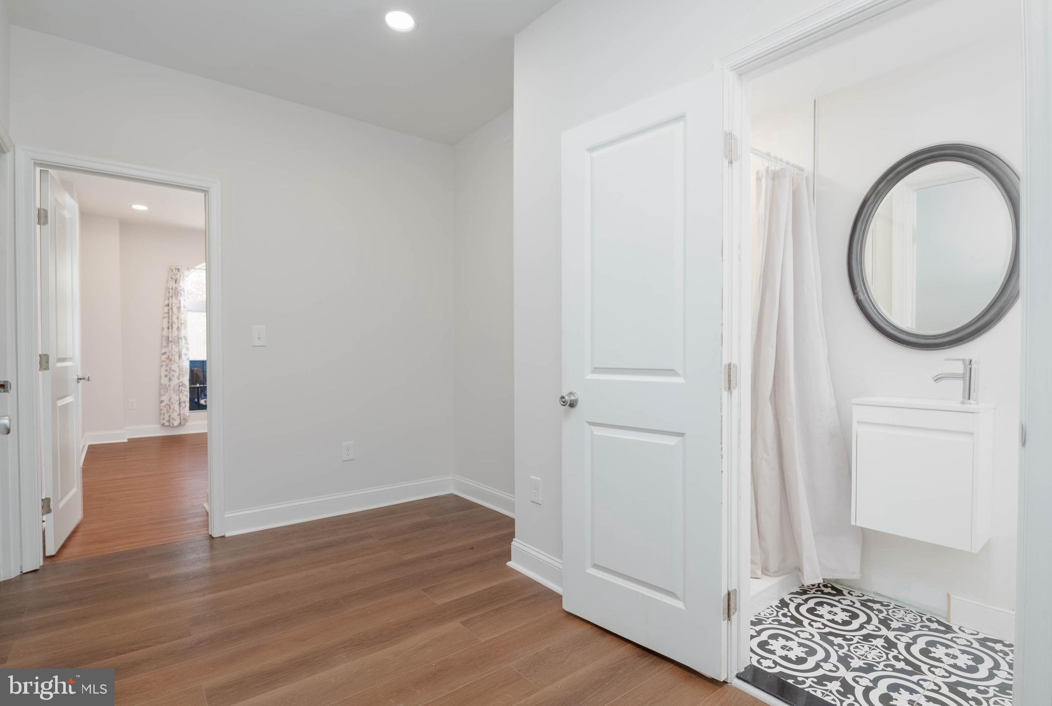 MCELDERRY PARK - Residential Lease