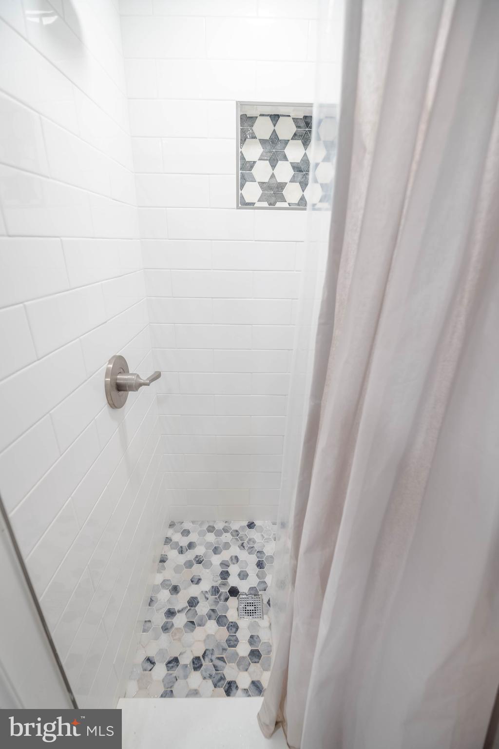 MCELDERRY PARK - Residential Lease