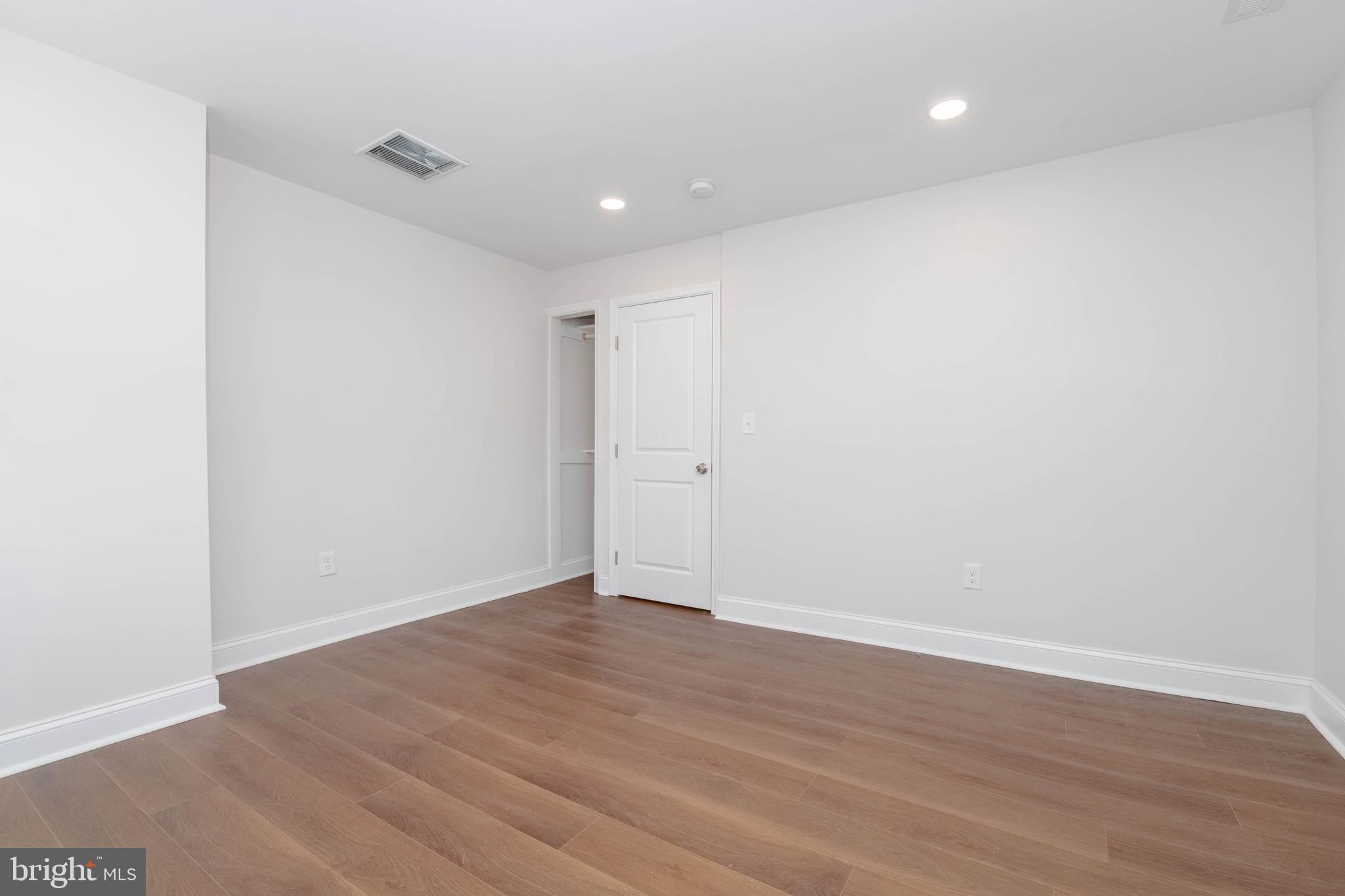 MCELDERRY PARK - Residential Lease