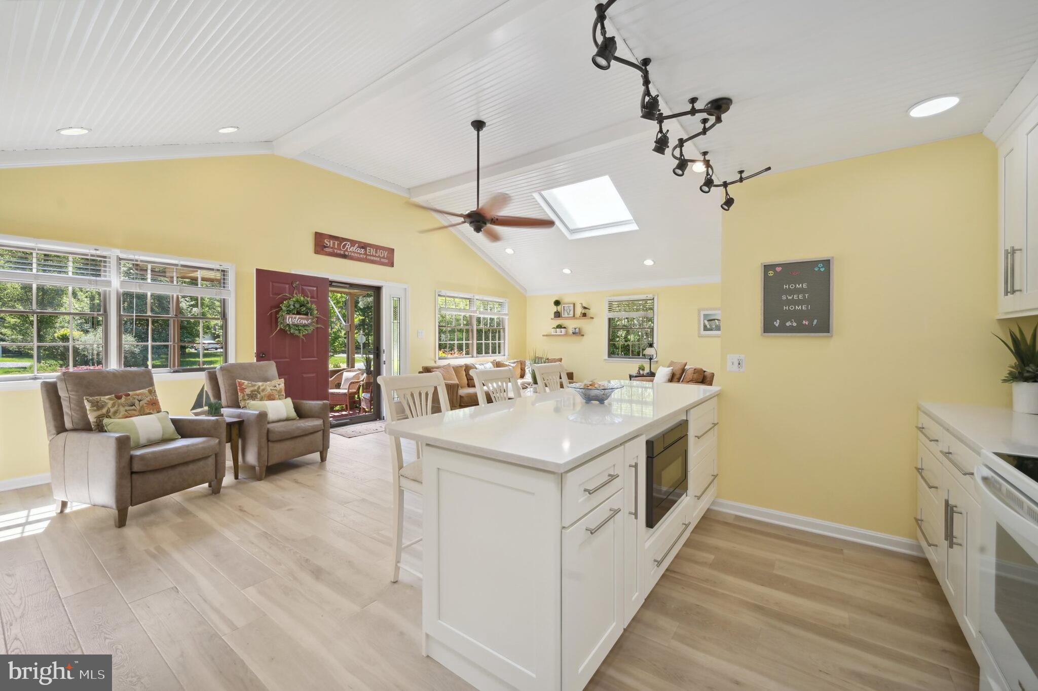 5 FAIRWAY LANE