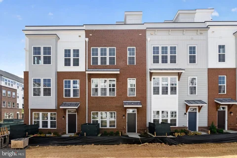 2521 Farmstead Drive Unit 224, Rockville, MD 20850 - #: MDMC2254600