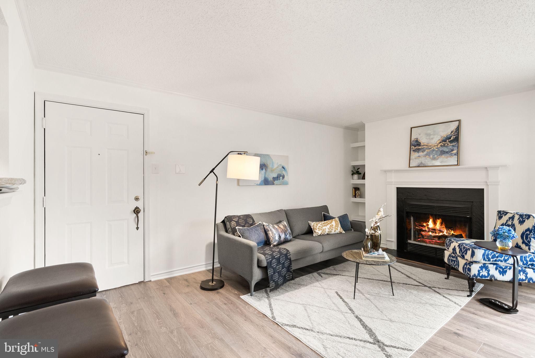 FOUNTAINS AT MCLEAN - Residential