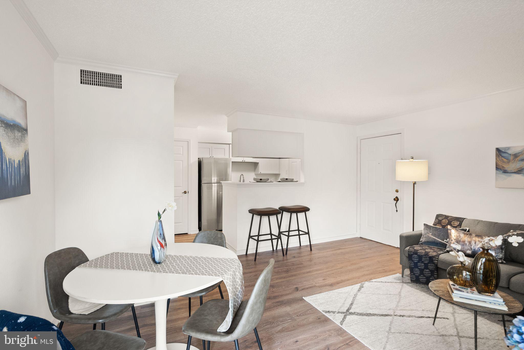 FOUNTAINS AT MCLEAN - Residential