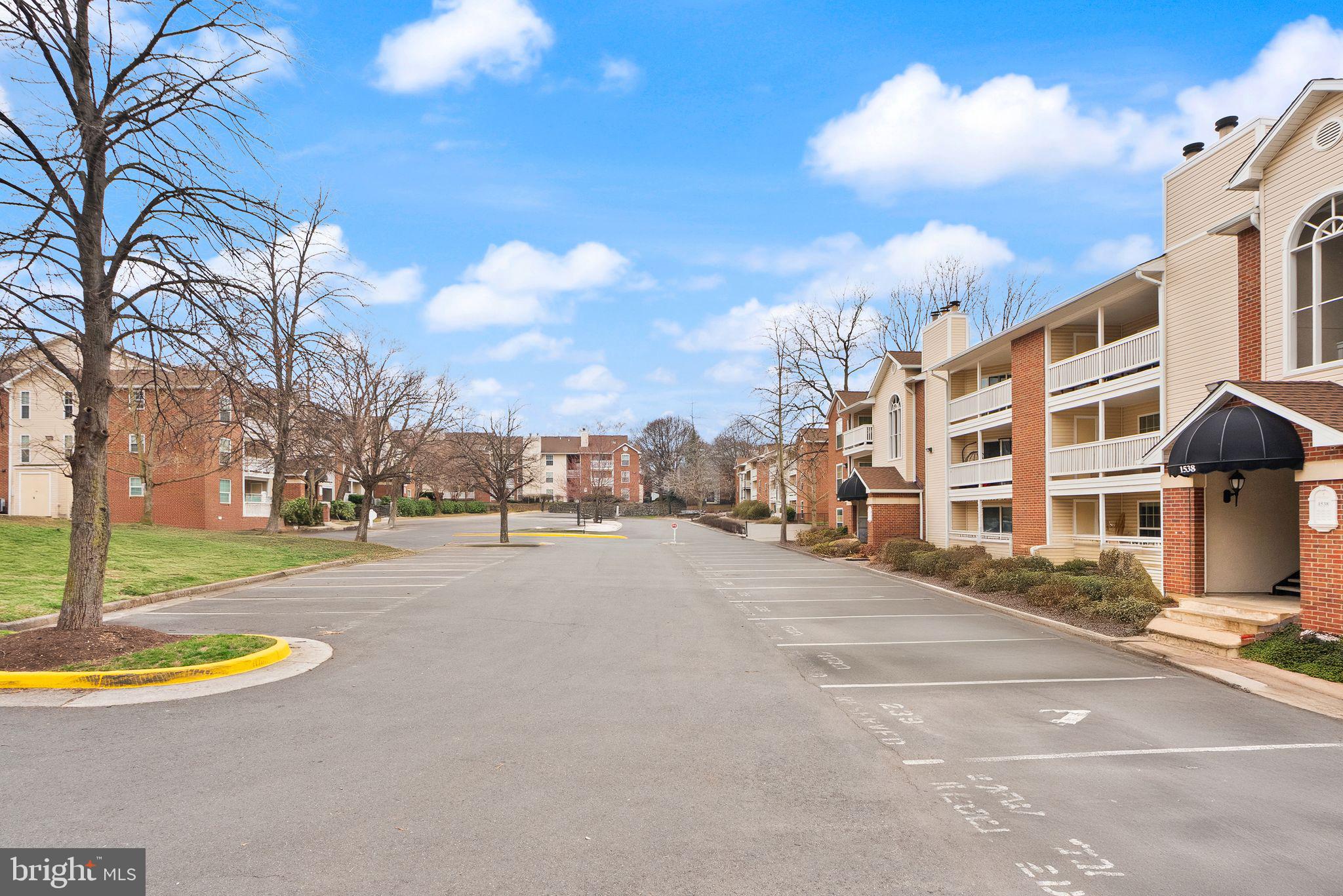 FOUNTAINS AT MCLEAN - Residential