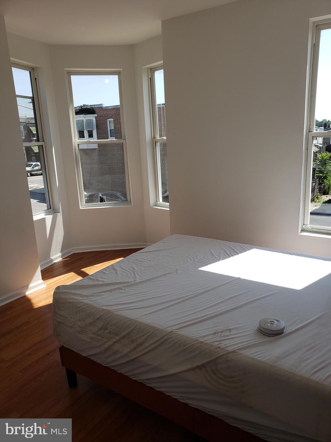 BROADWAY EAST - Residential Lease