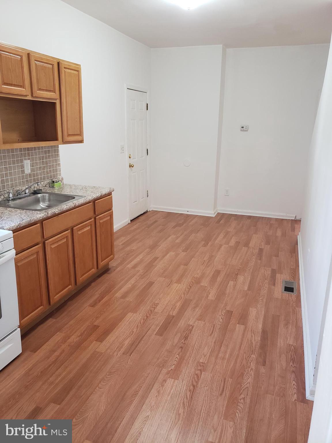 BROADWAY EAST - Residential Lease