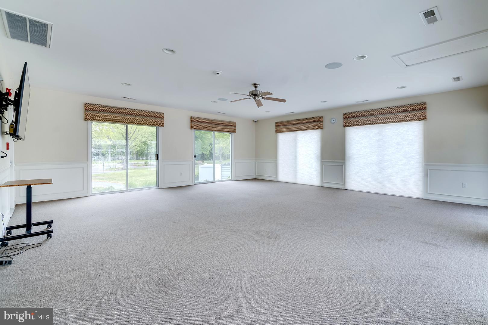 SALT POND - Residential