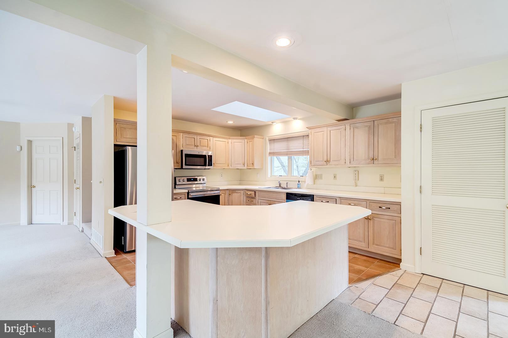 SALT POND - Residential