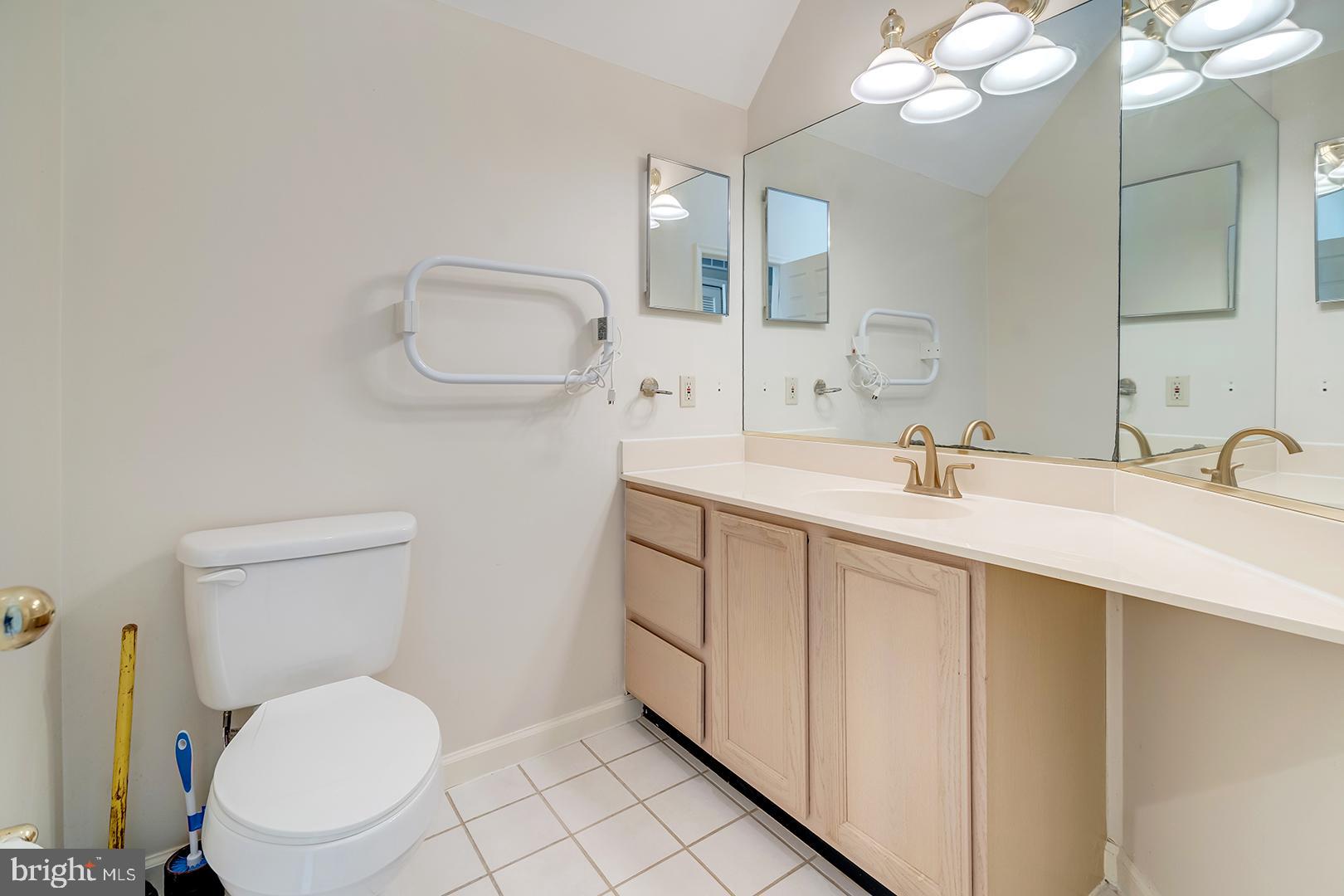 SALT POND - Residential