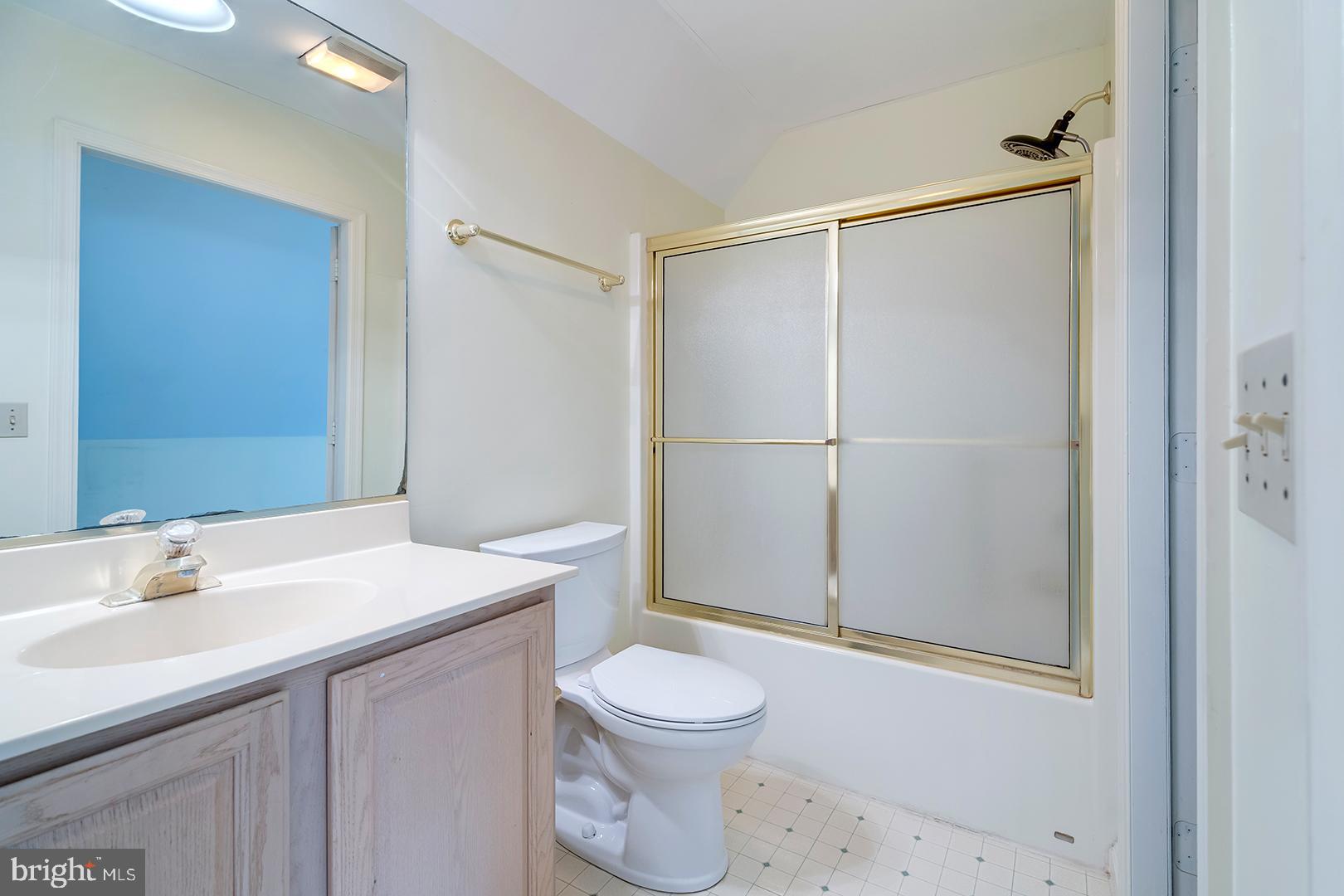 SALT POND - Residential