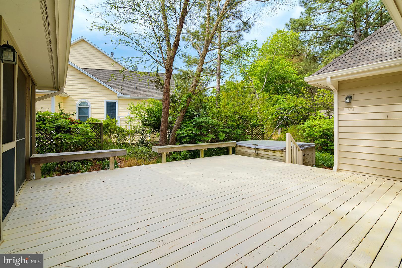 SALT POND - Residential