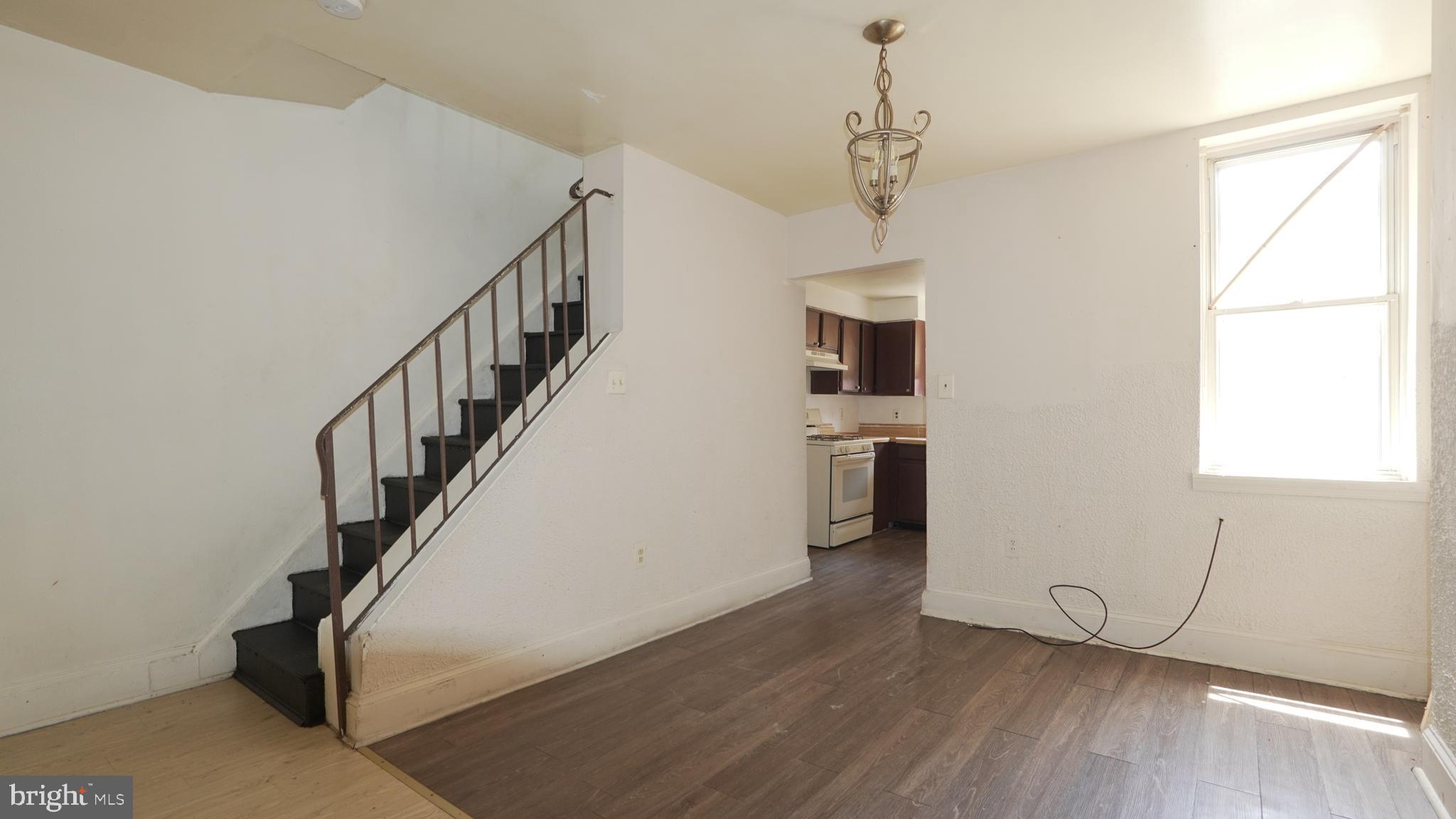 KENSINGTON - Residential