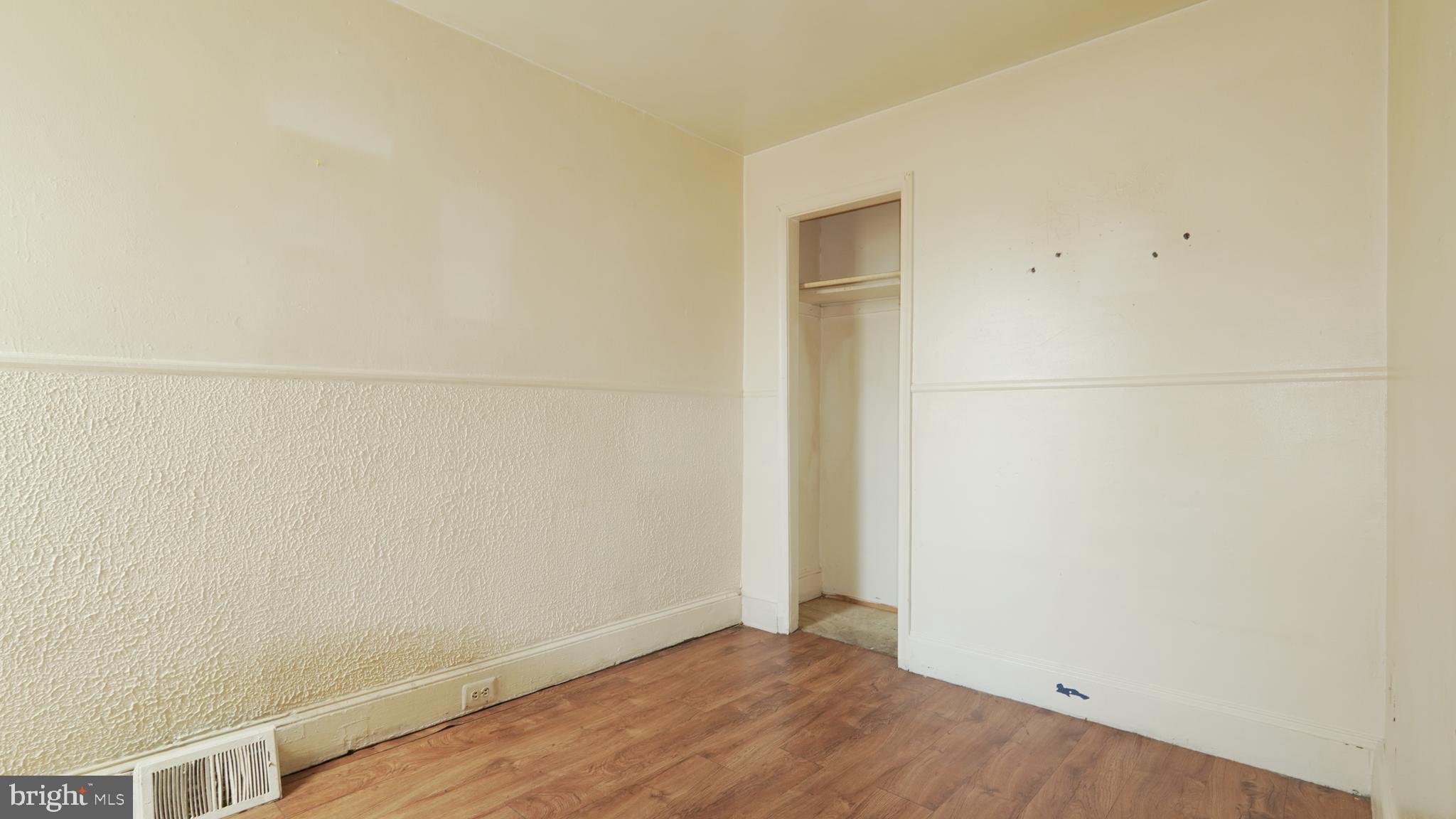 KENSINGTON - Residential