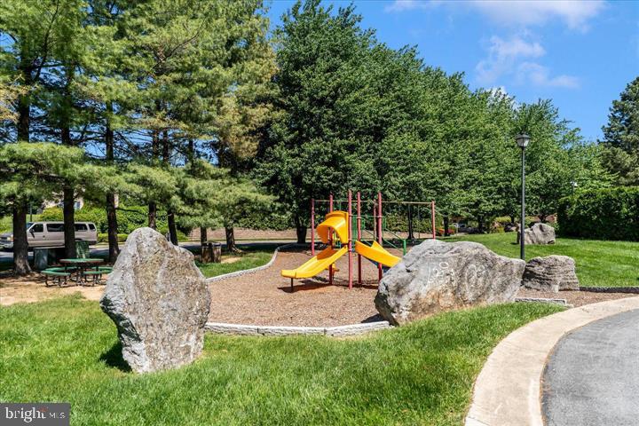 NORTH GATE TOWNE HOMES - Residential