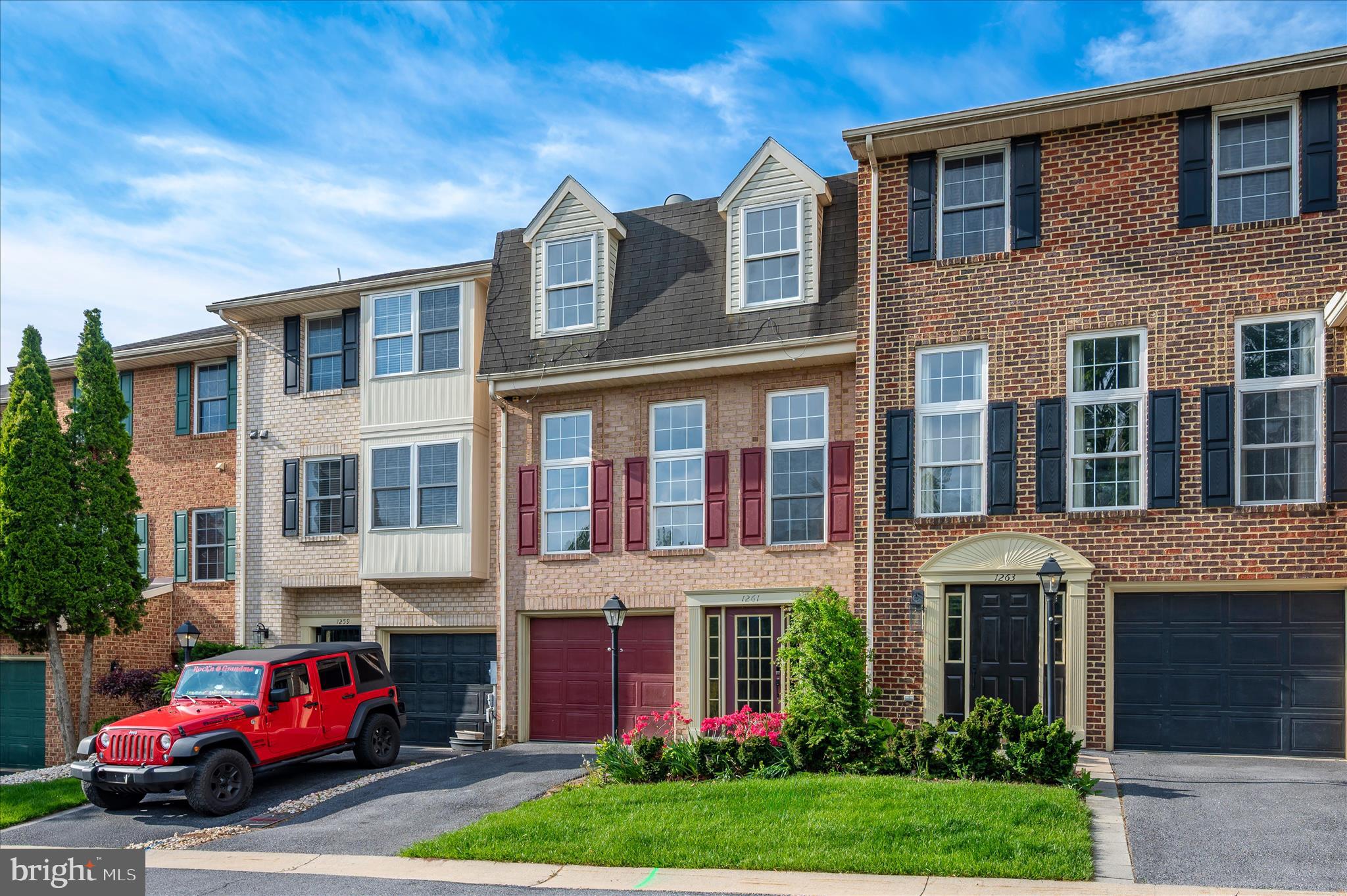 NORTH GATE TOWNE HOMES - Residential