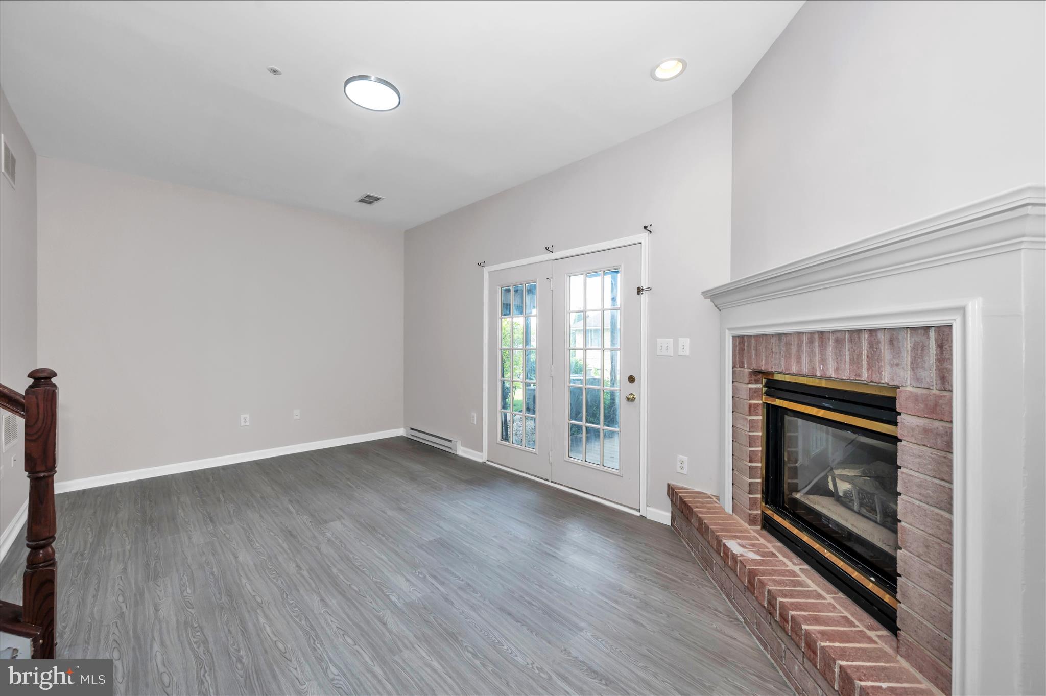 NORTH GATE TOWNE HOMES - Residential