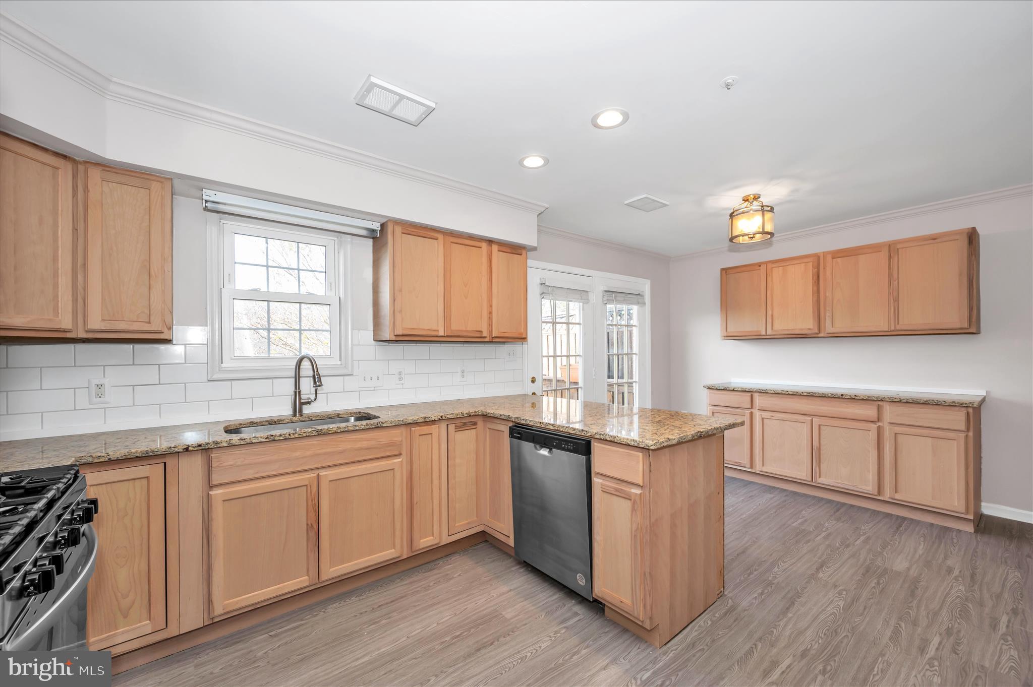 NORTH GATE TOWNE HOMES - Residential