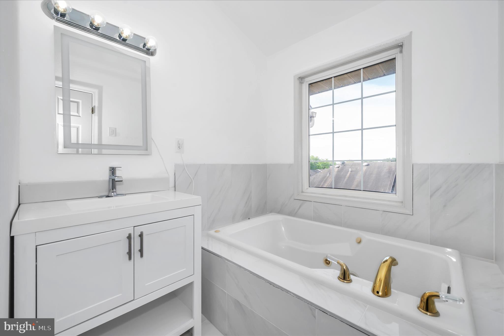 NORTH GATE TOWNE HOMES - Residential