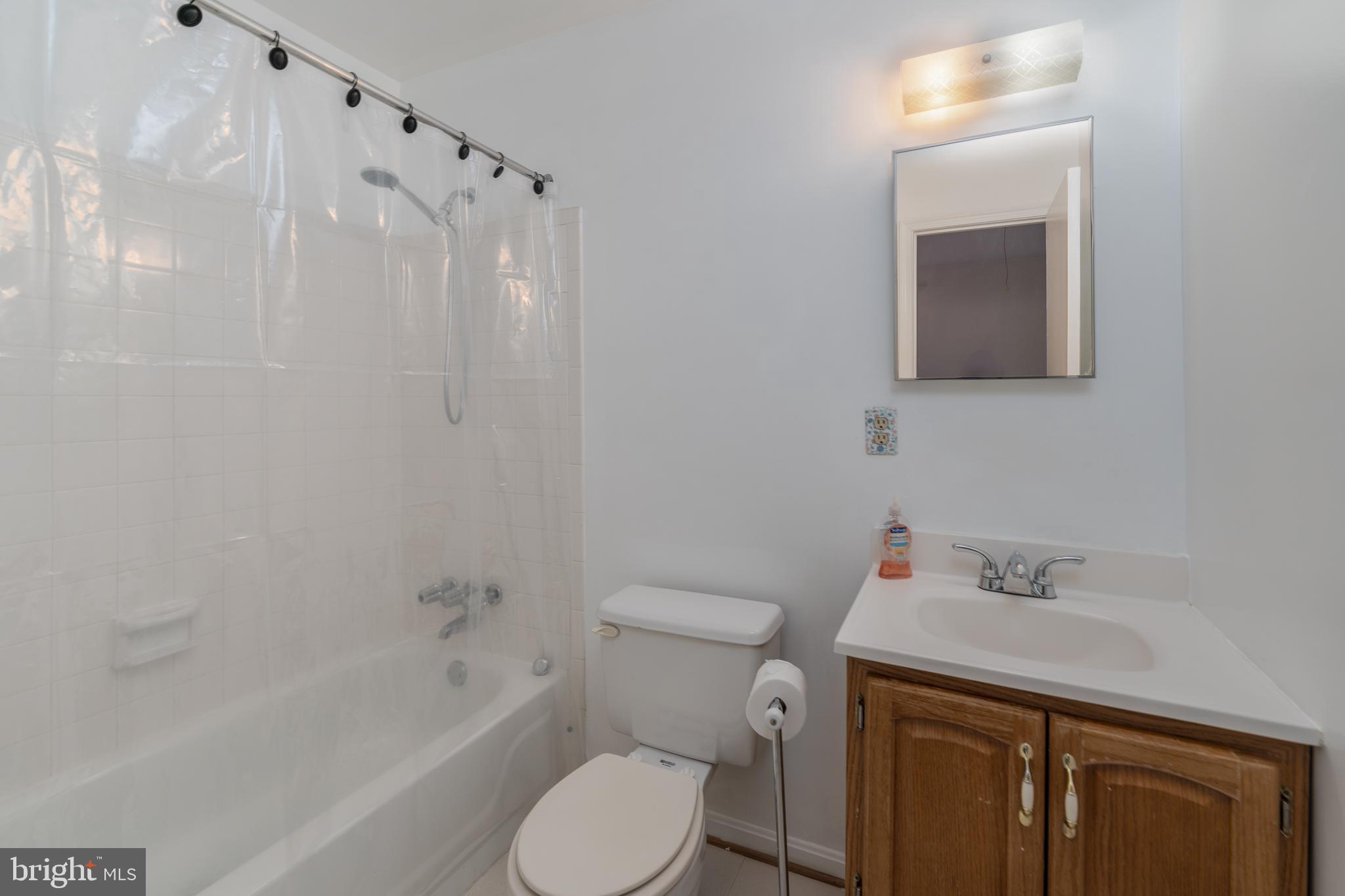 ARBORY CONDOS - Residential