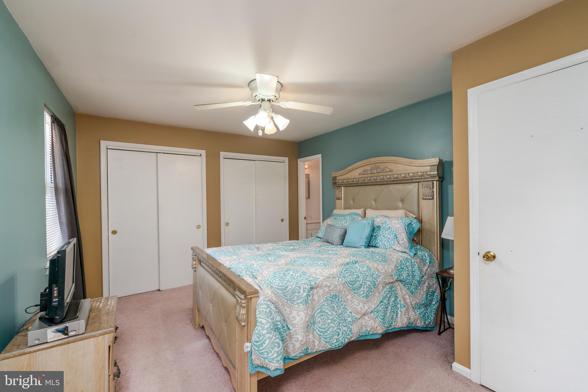 ARBORY CONDOS - Residential