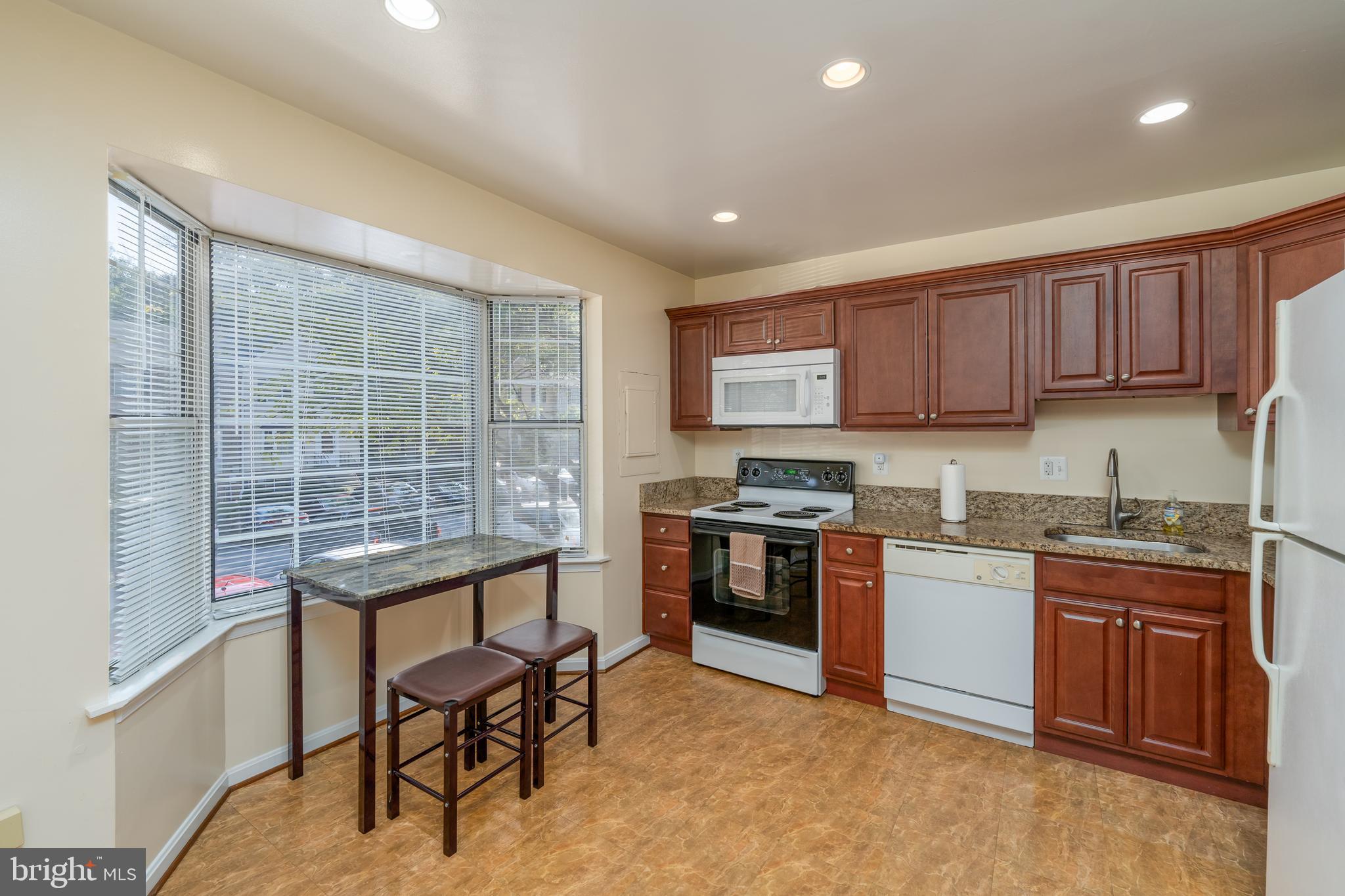 ARBORY CONDOS - Residential