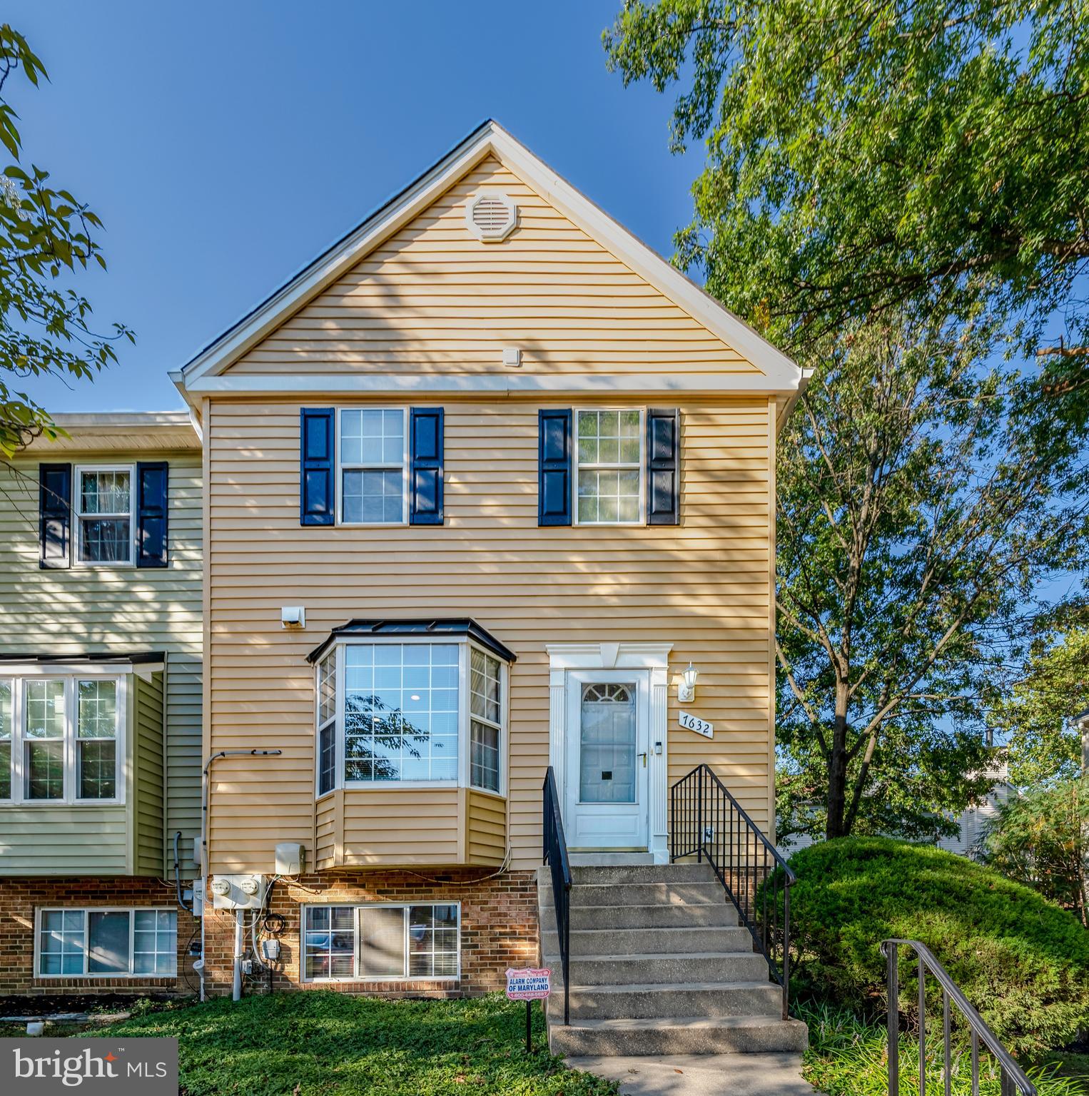 ARBORY CONDOS - Residential