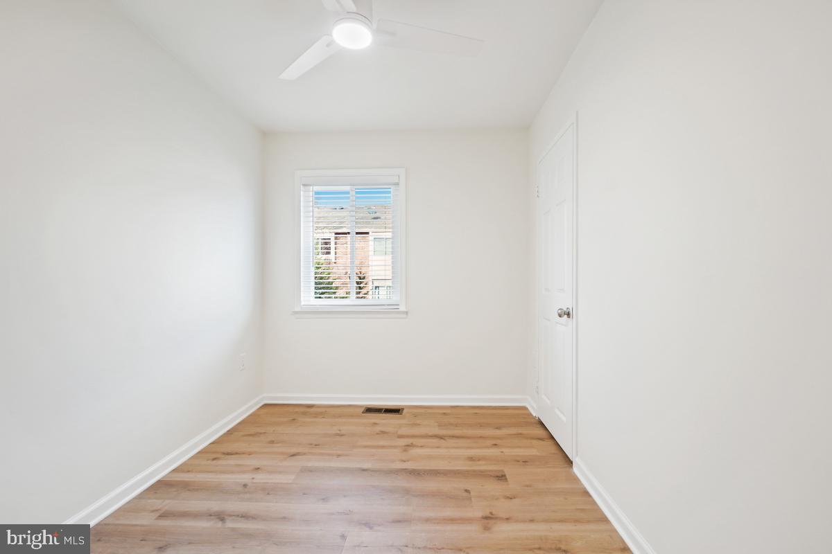 TERRACE TOWNHOUSES OF ANNANDALE - Residential