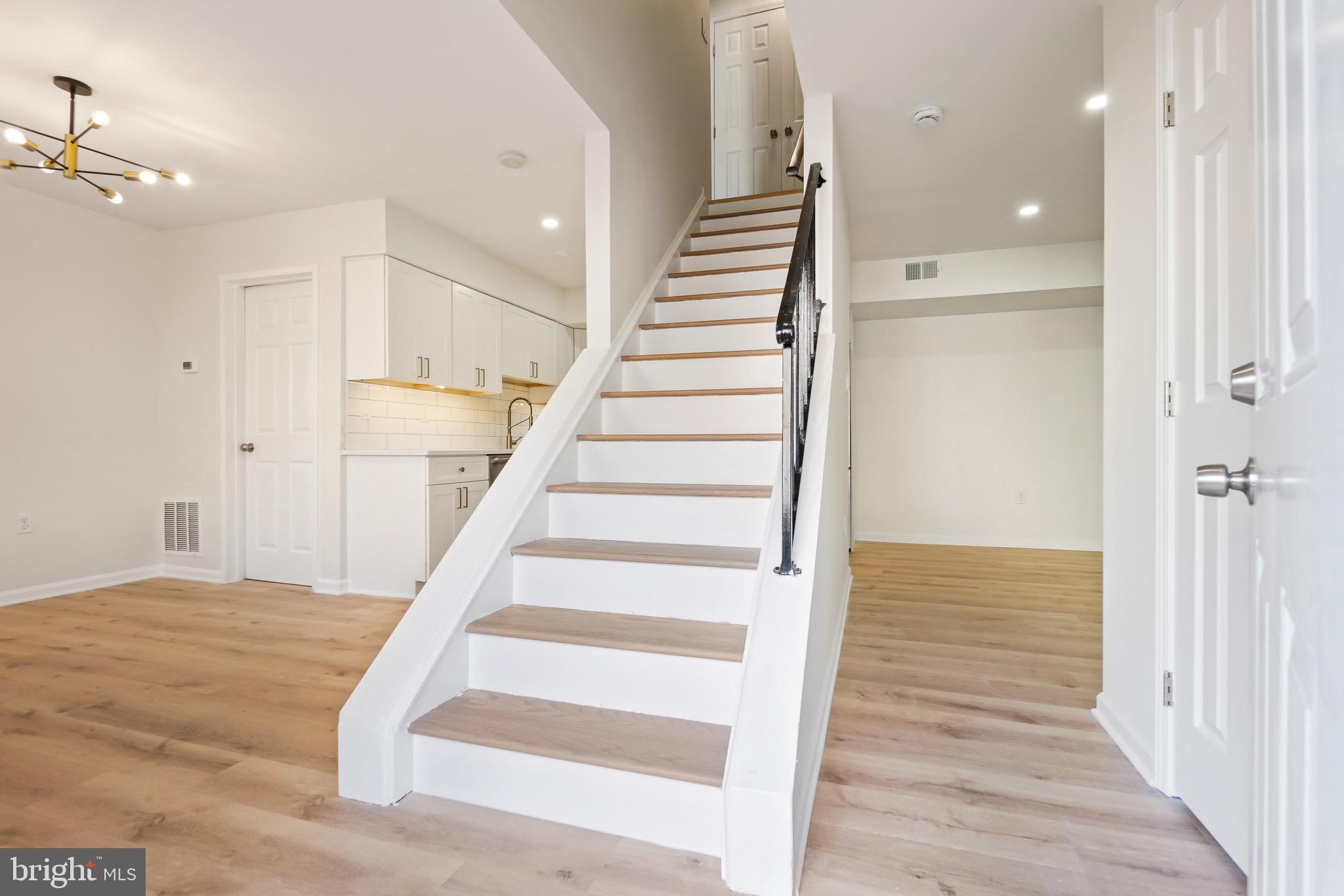 TERRACE TOWNHOUSES OF ANNANDALE - Residential