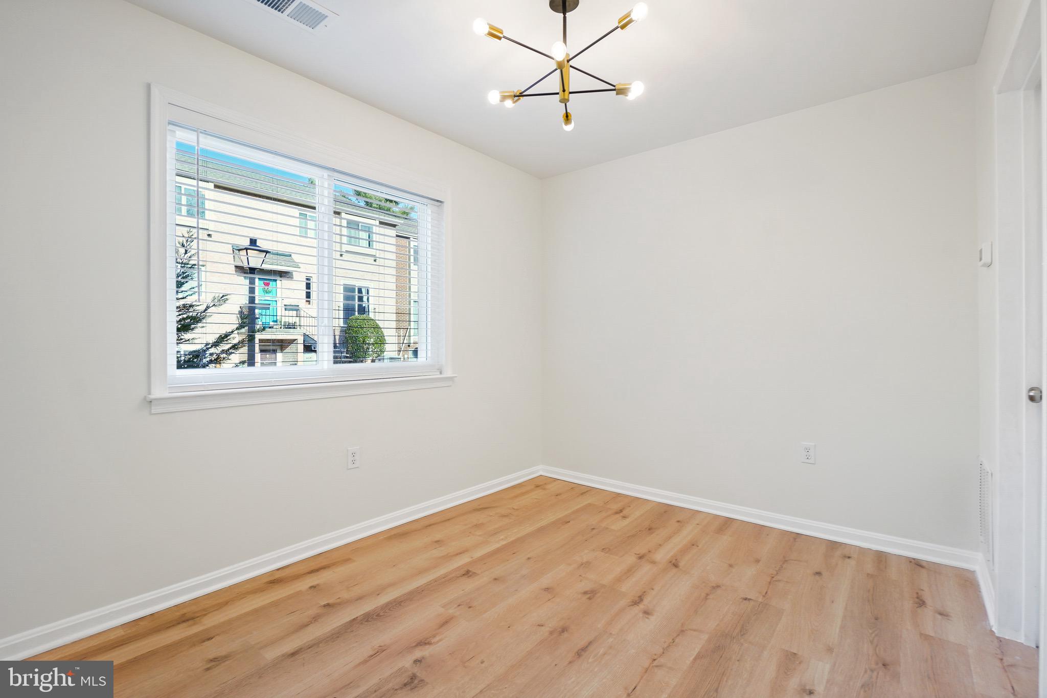 TERRACE TOWNHOUSES OF ANNANDALE - Residential