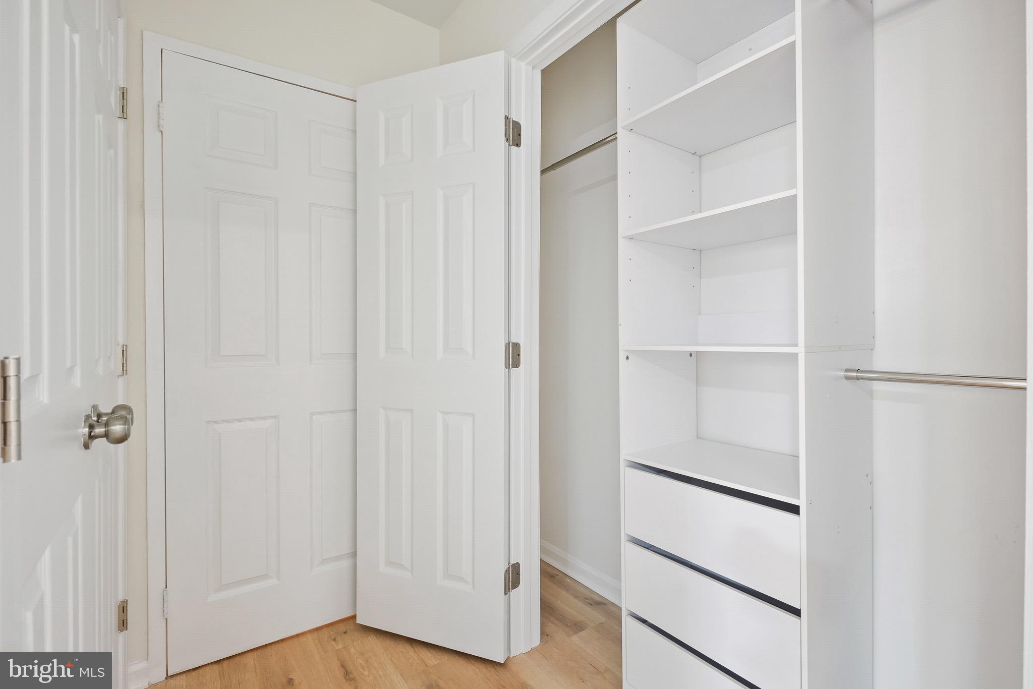 TERRACE TOWNHOUSES OF ANNANDALE - Residential