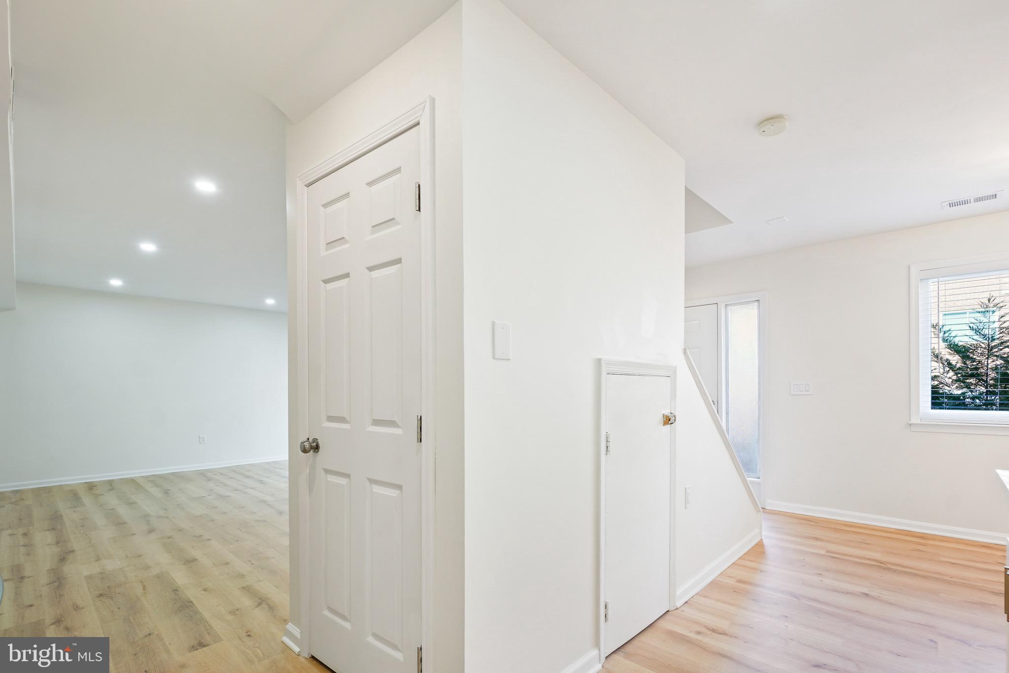 TERRACE TOWNHOUSES OF ANNANDALE - Residential