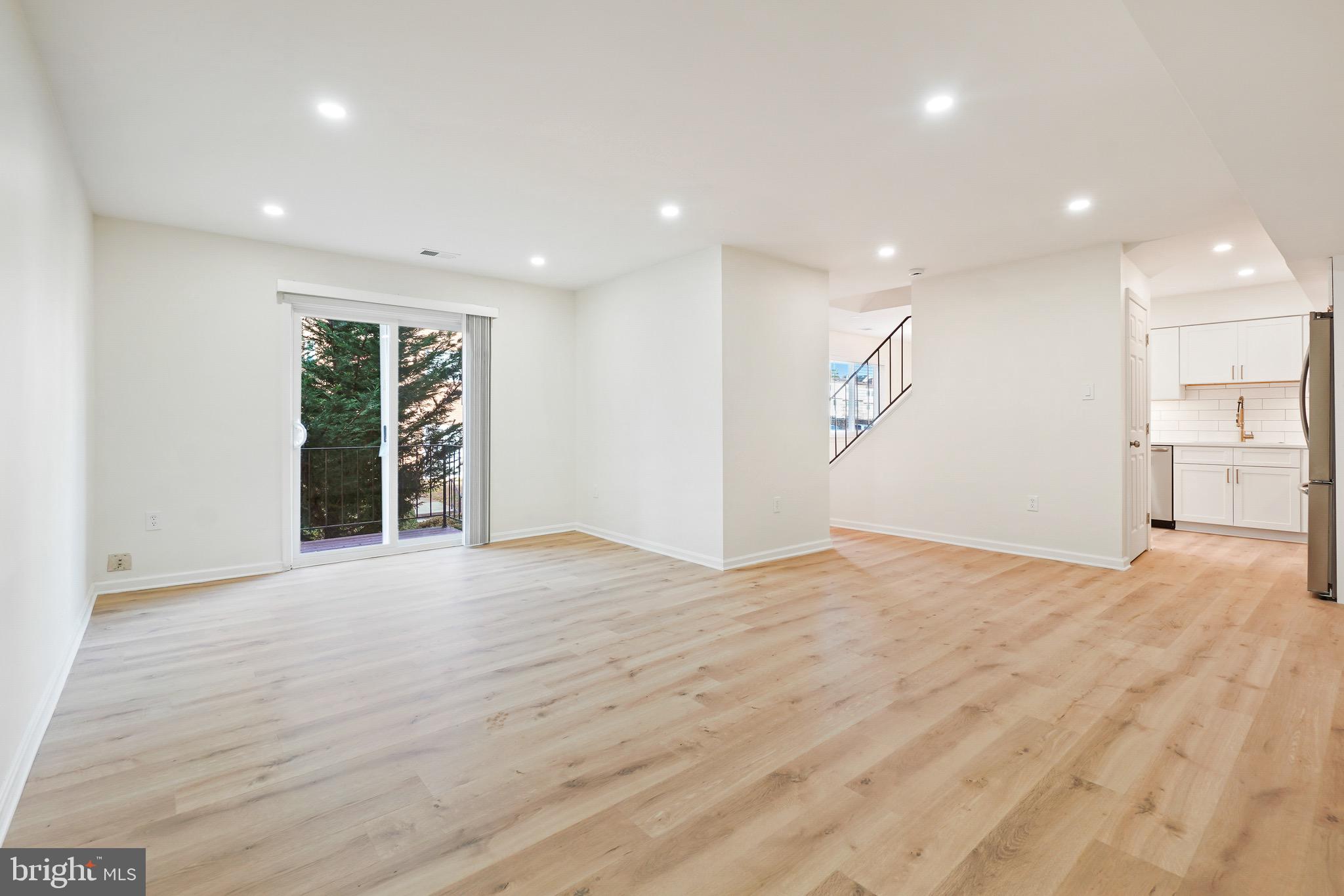 TERRACE TOWNHOUSES OF ANNANDALE - Residential