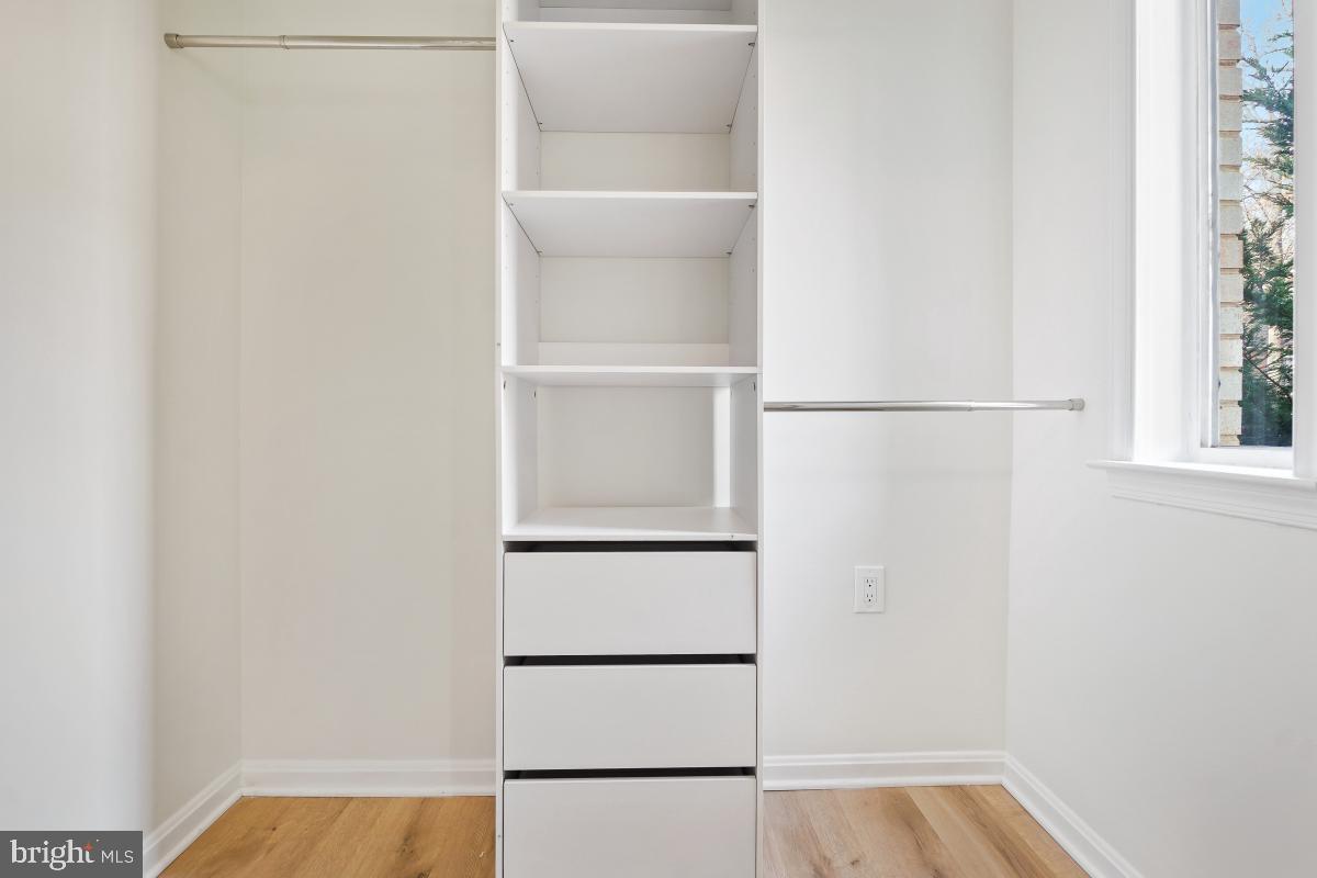 TERRACE TOWNHOUSES OF ANNANDALE - Residential