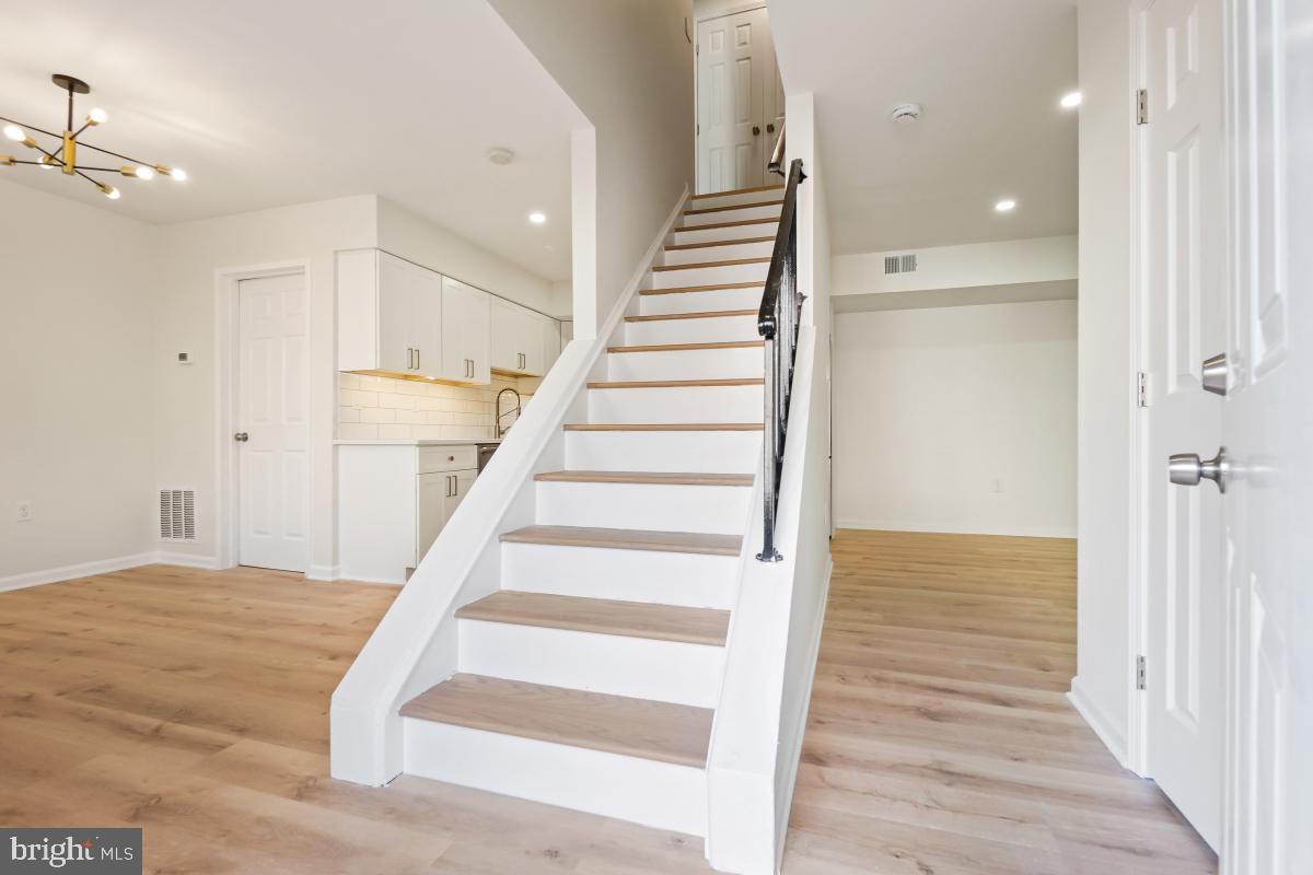 TERRACE TOWNHOUSES OF ANNANDALE - Residential