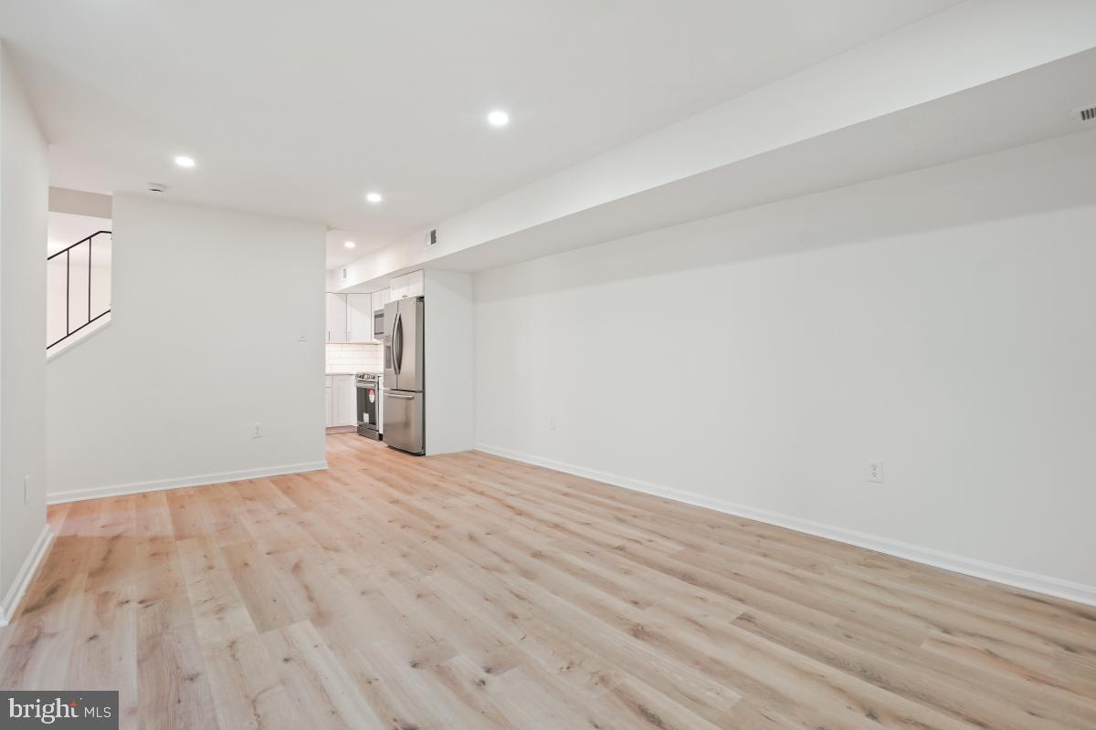 TERRACE TOWNHOUSES OF ANNANDALE - Residential