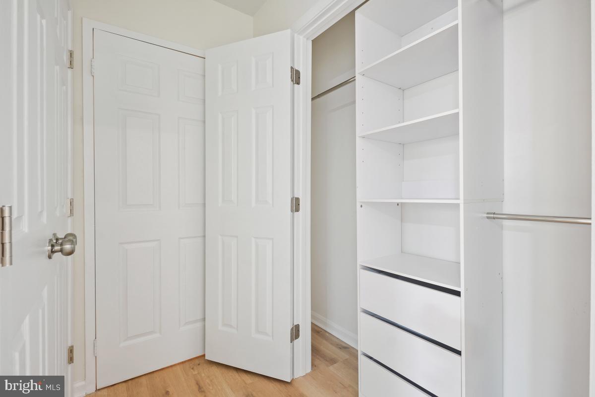 TERRACE TOWNHOUSES OF ANNANDALE - Residential