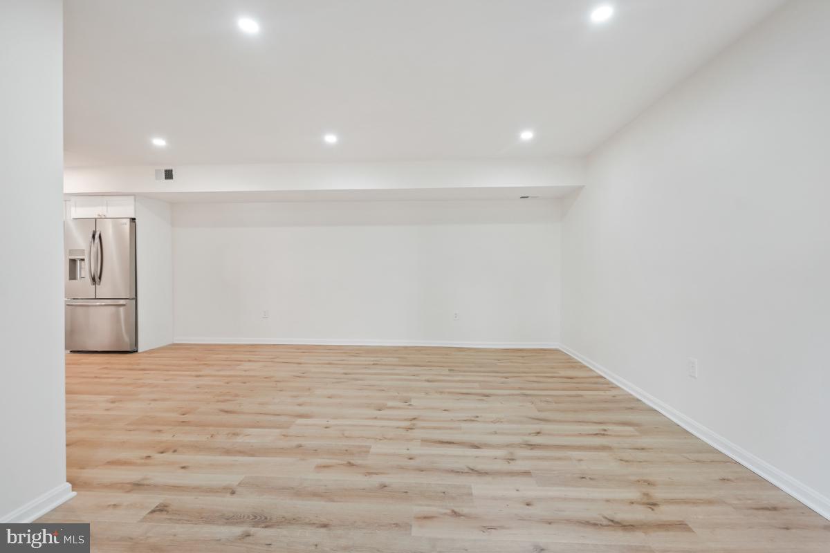 TERRACE TOWNHOUSES OF ANNANDALE - Residential