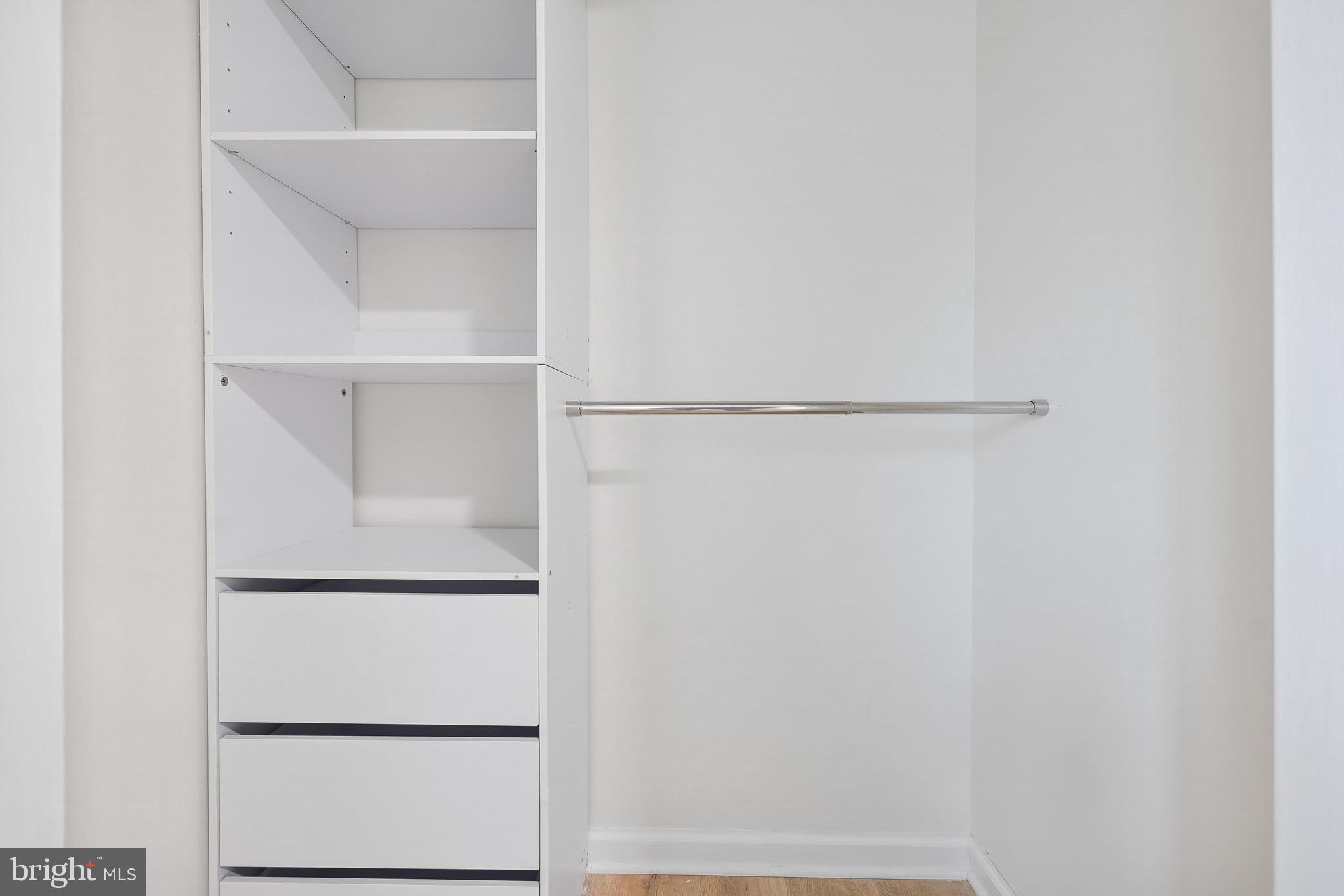 TERRACE TOWNHOUSES OF ANNANDALE - Residential