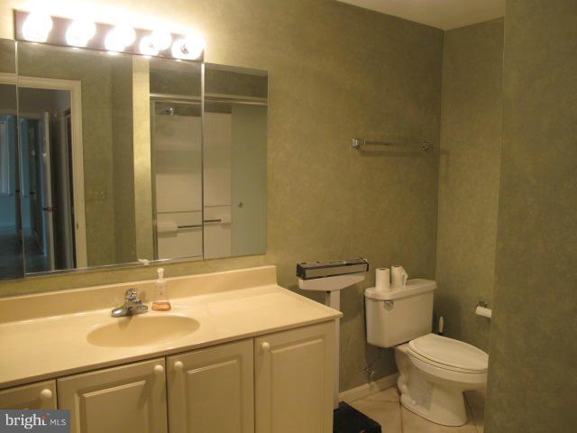 TURNBERRY COURTS AT LEIS - Residential