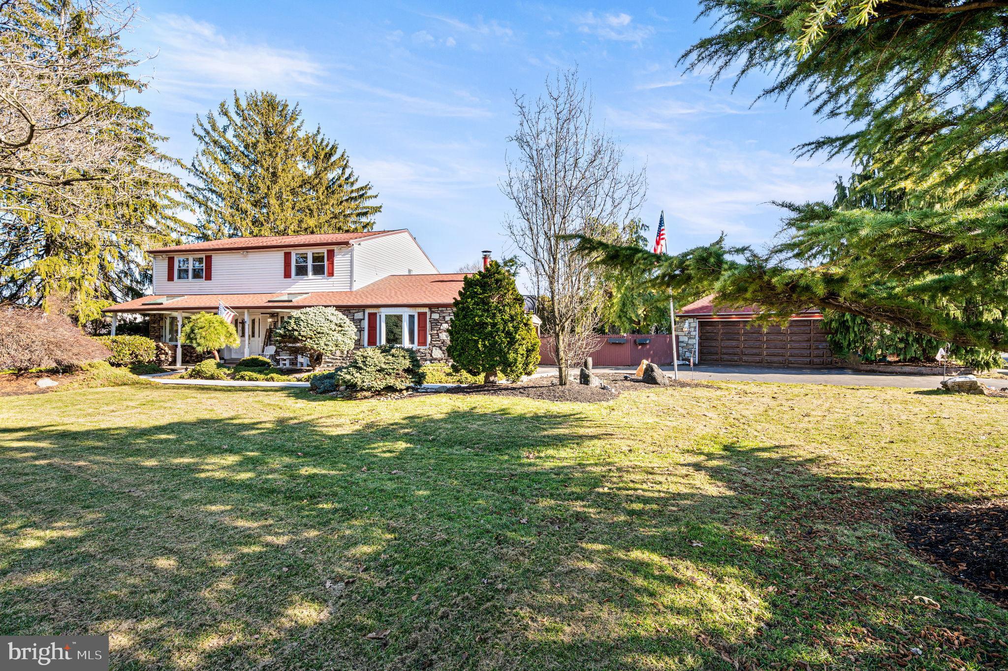 947 BARNSWALLOW LANE