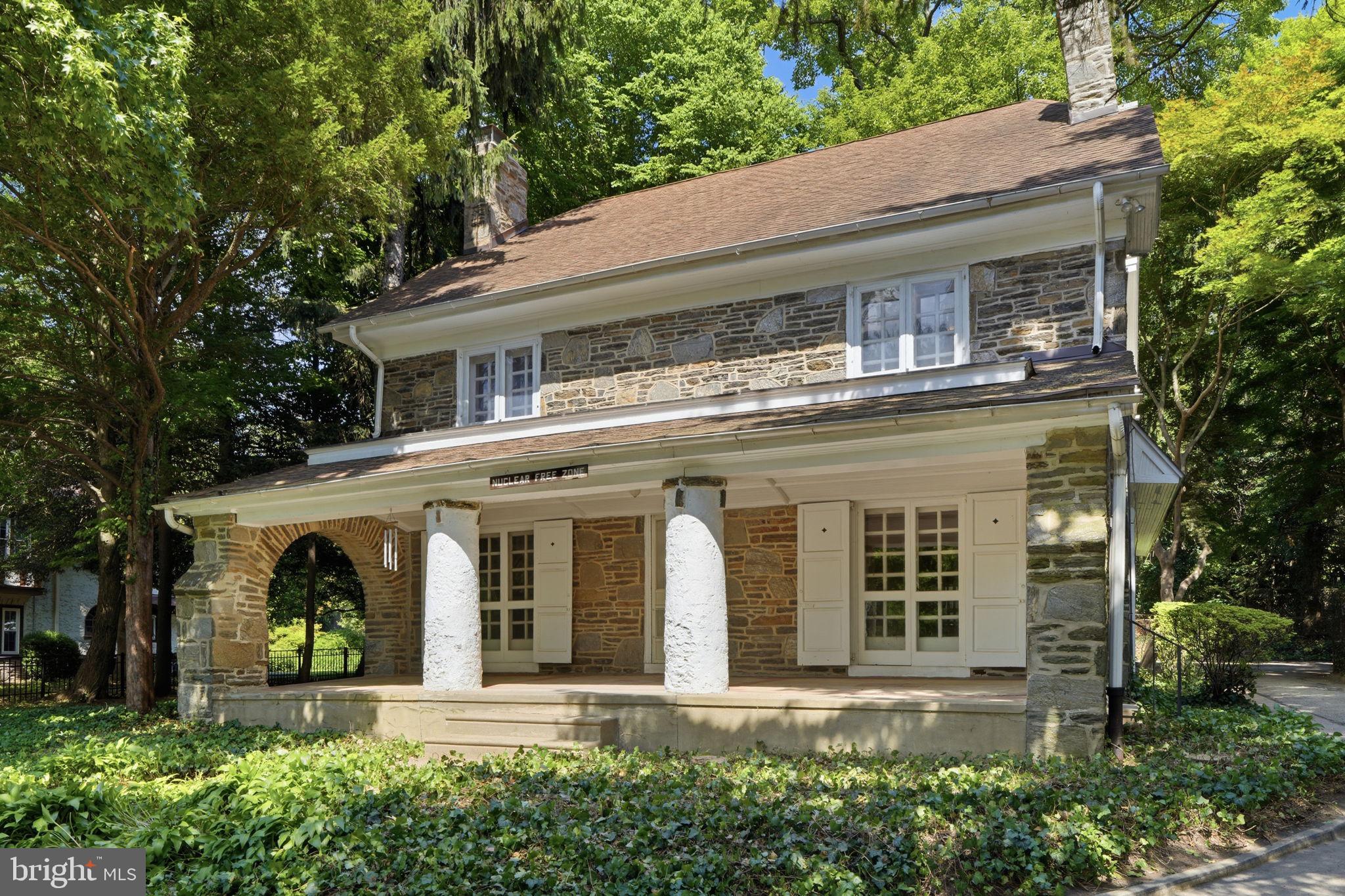 6711 LINCOLN DRIVE