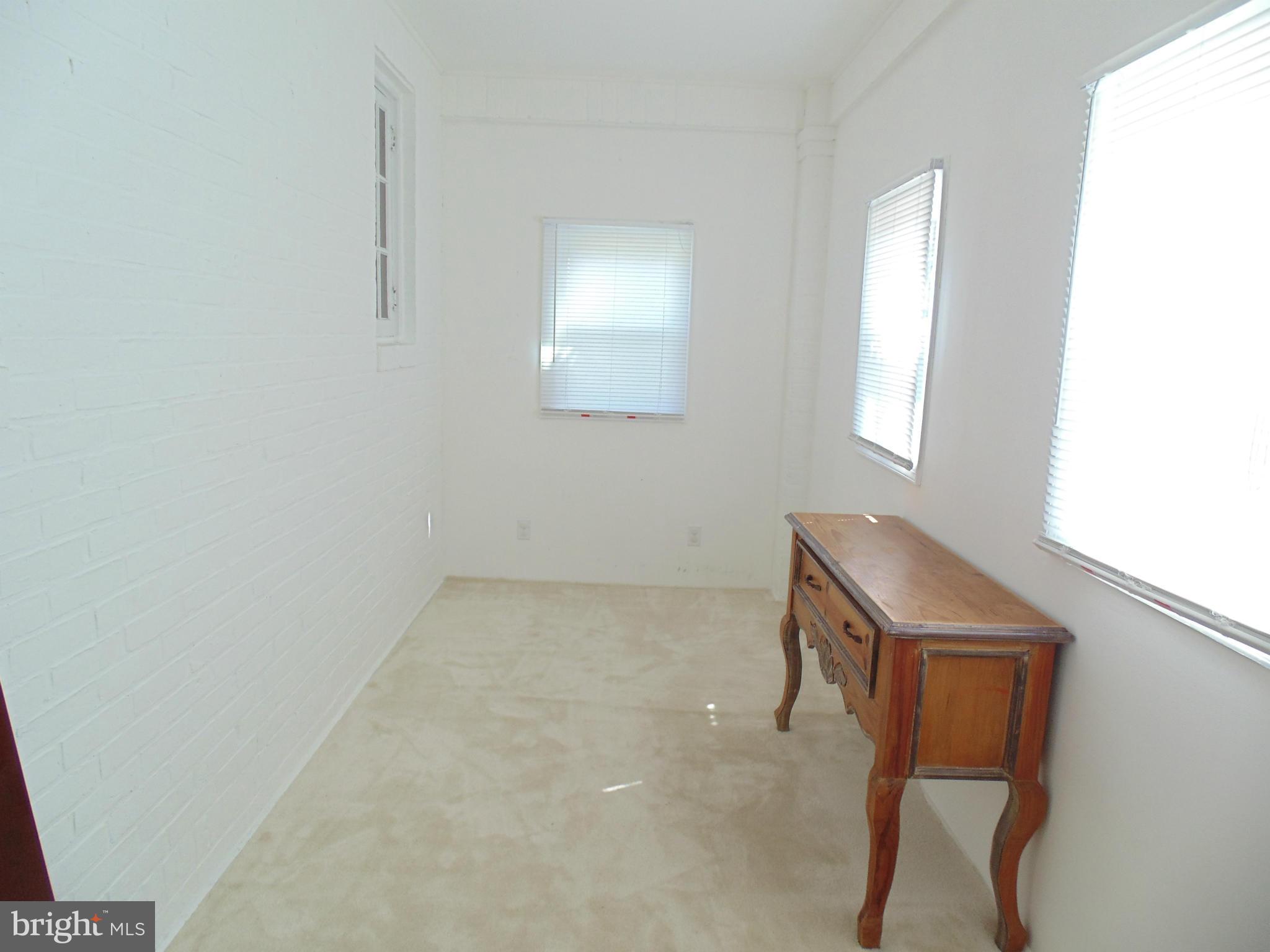 FERNDALE HEIGHTS - Residential