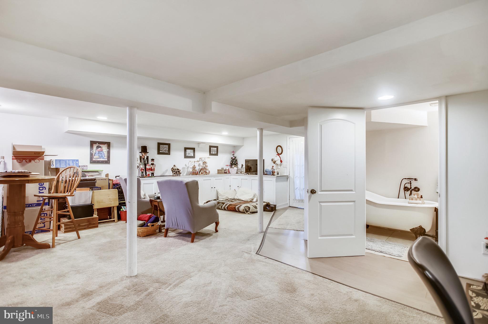 OLAN PLAZA - Residential