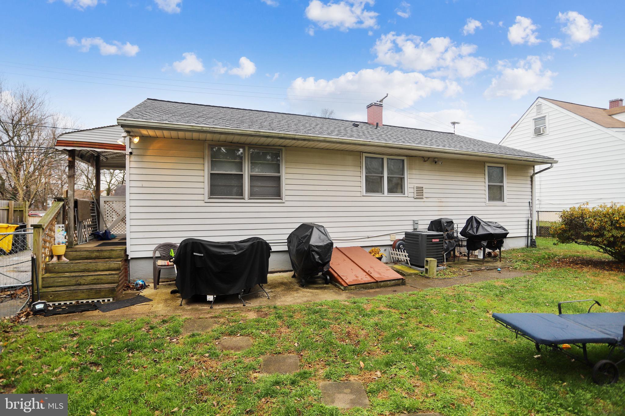 OLAN PLAZA - Residential